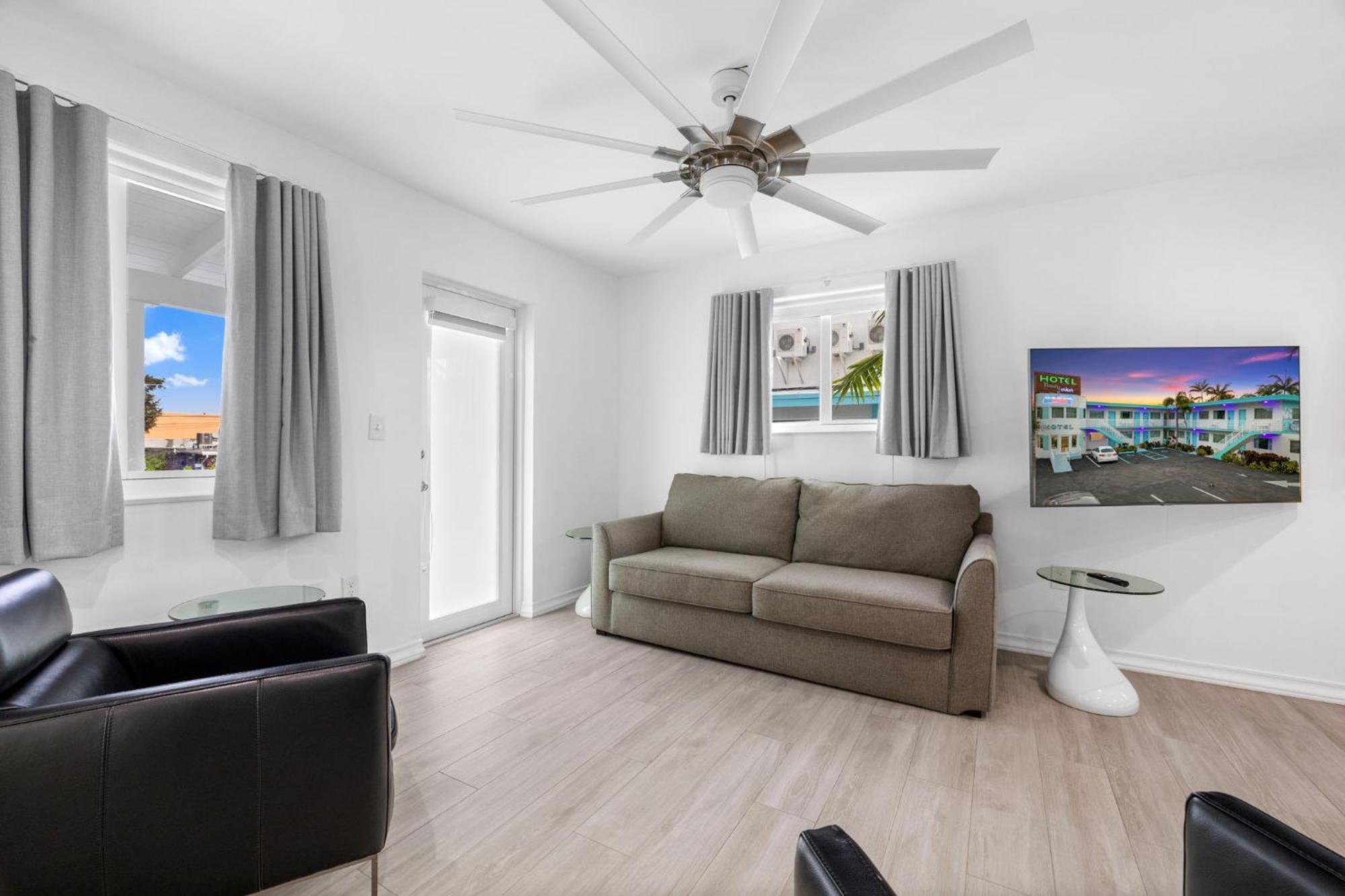 Deluxe Suite