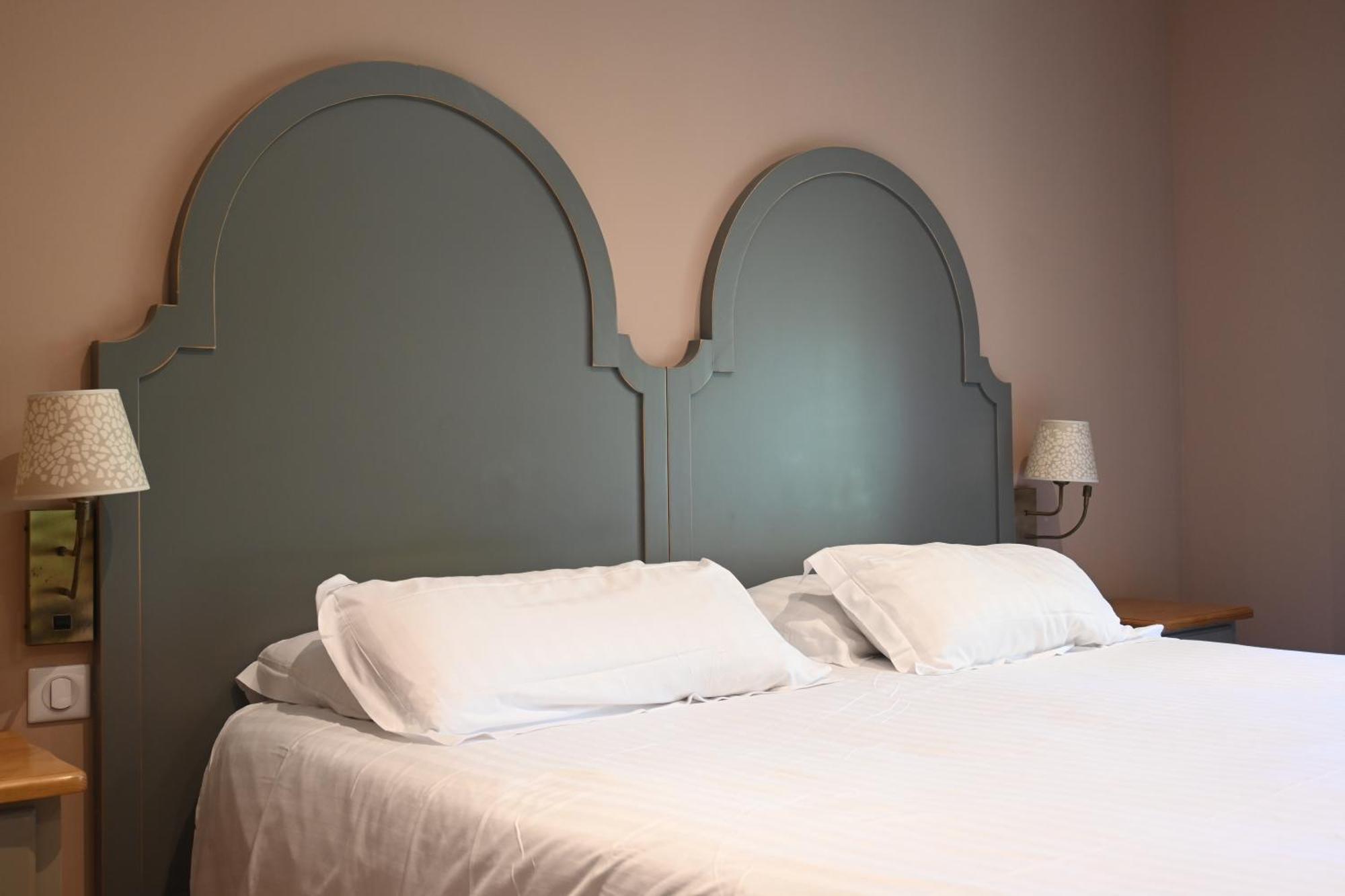 Double Room,1588088826:JPEG