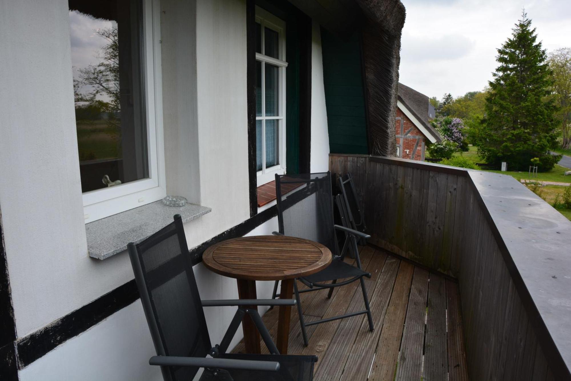 Two-Bedroom Apartment with Balcony - Annex