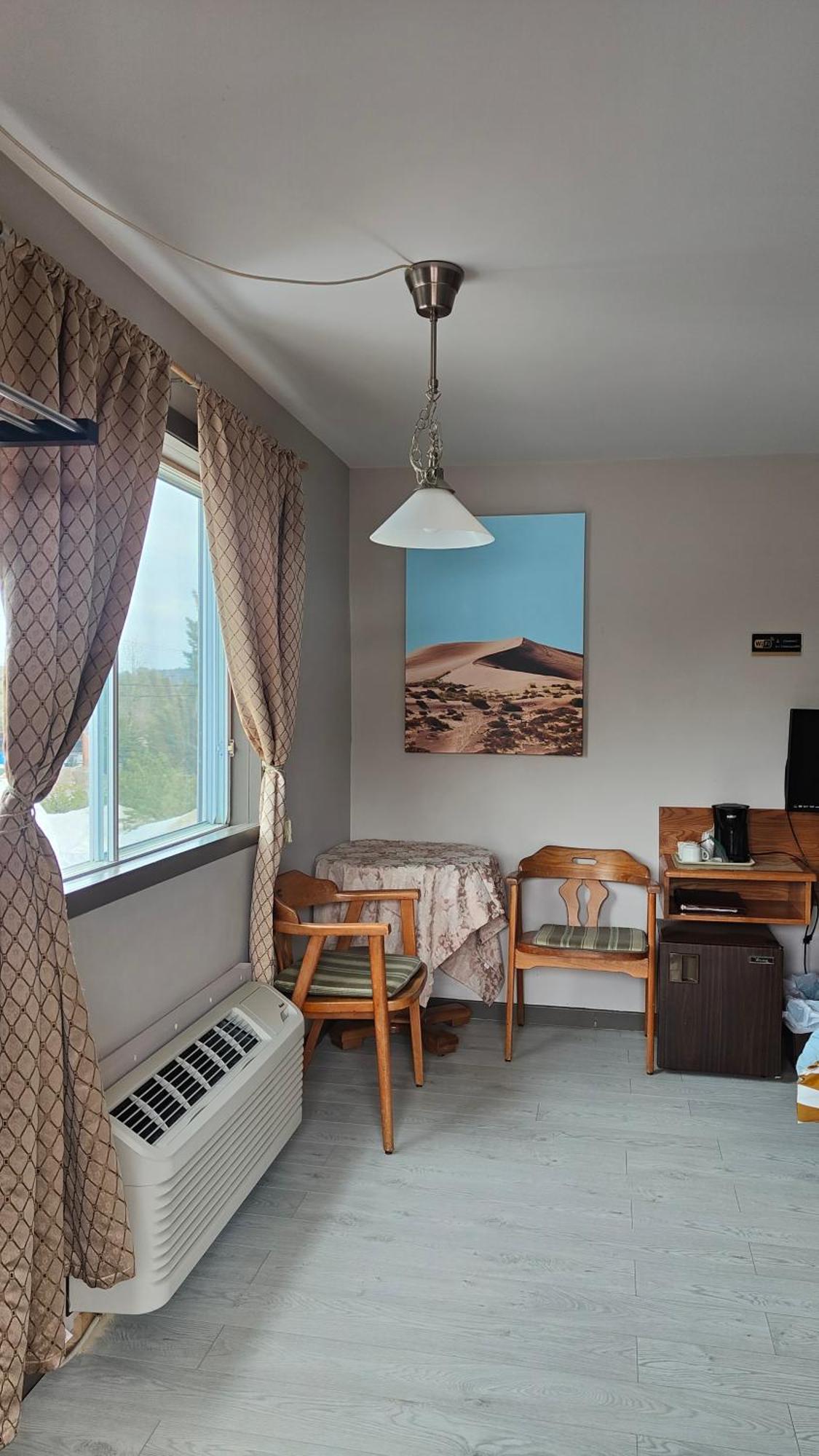 Queen Room