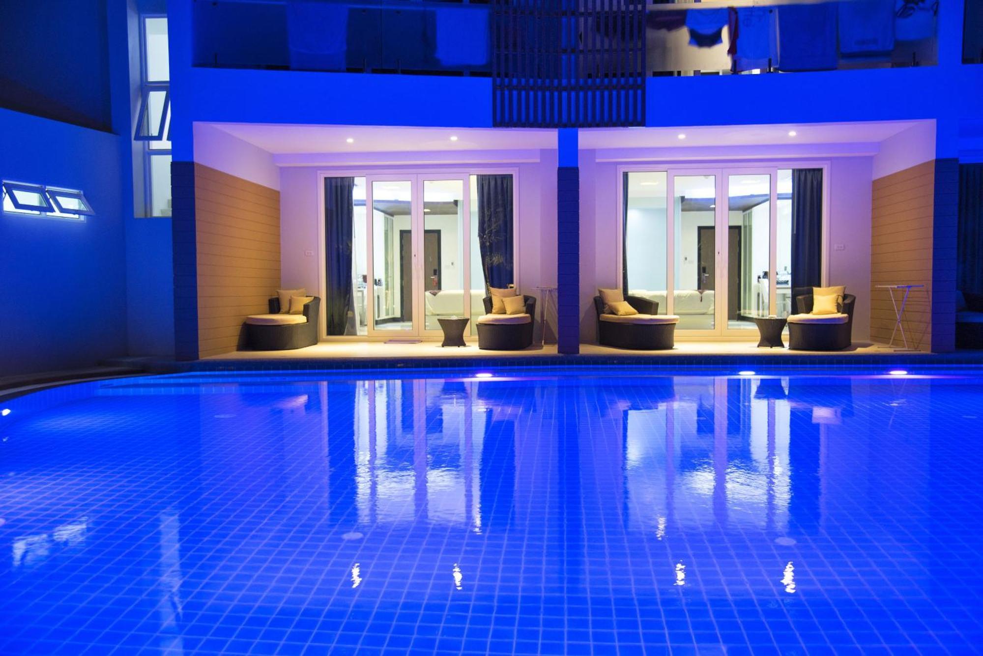 Deluxe Double Room Pool Access