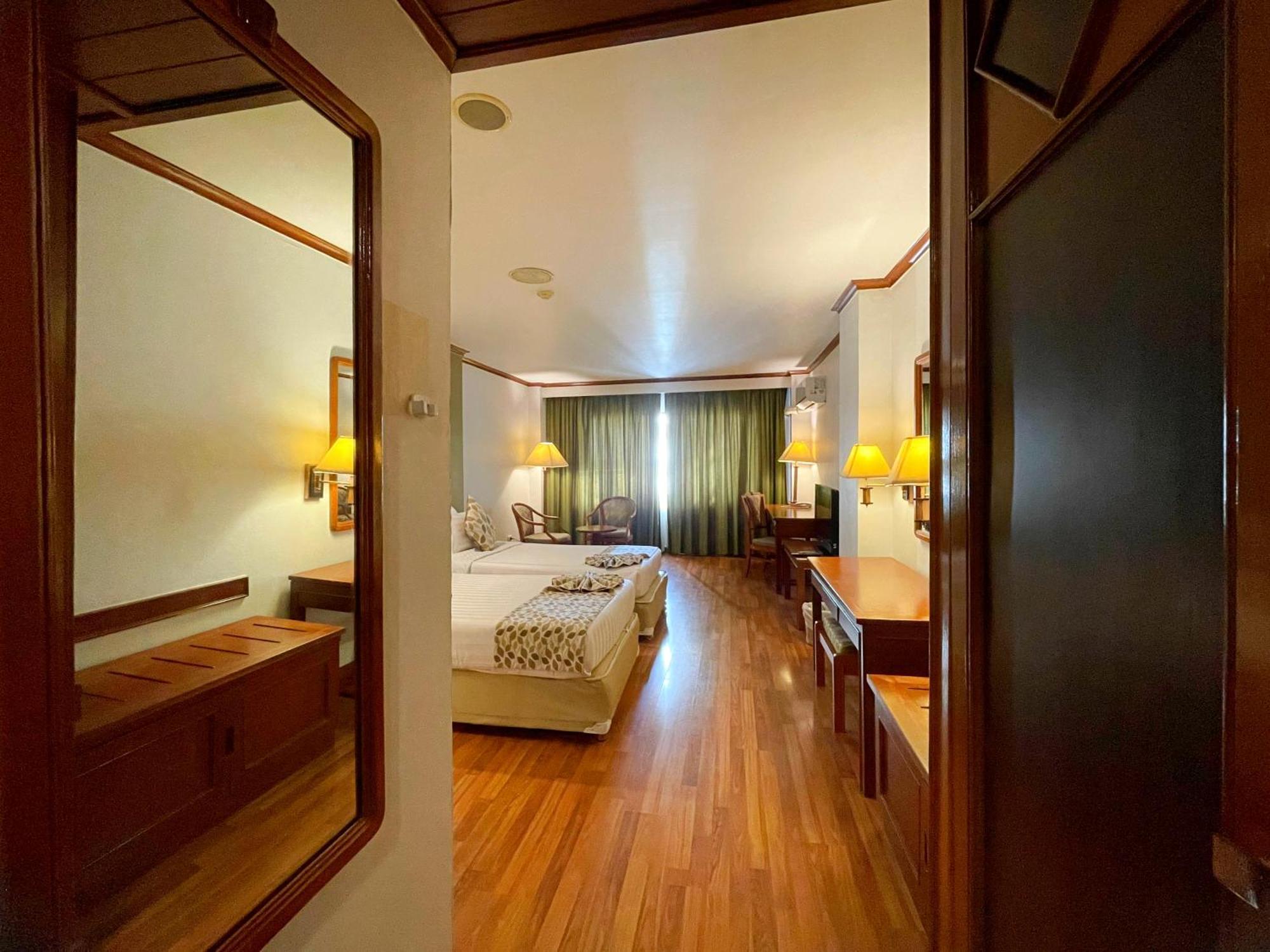 Deluxe Twin Room,1588104852:JPEG