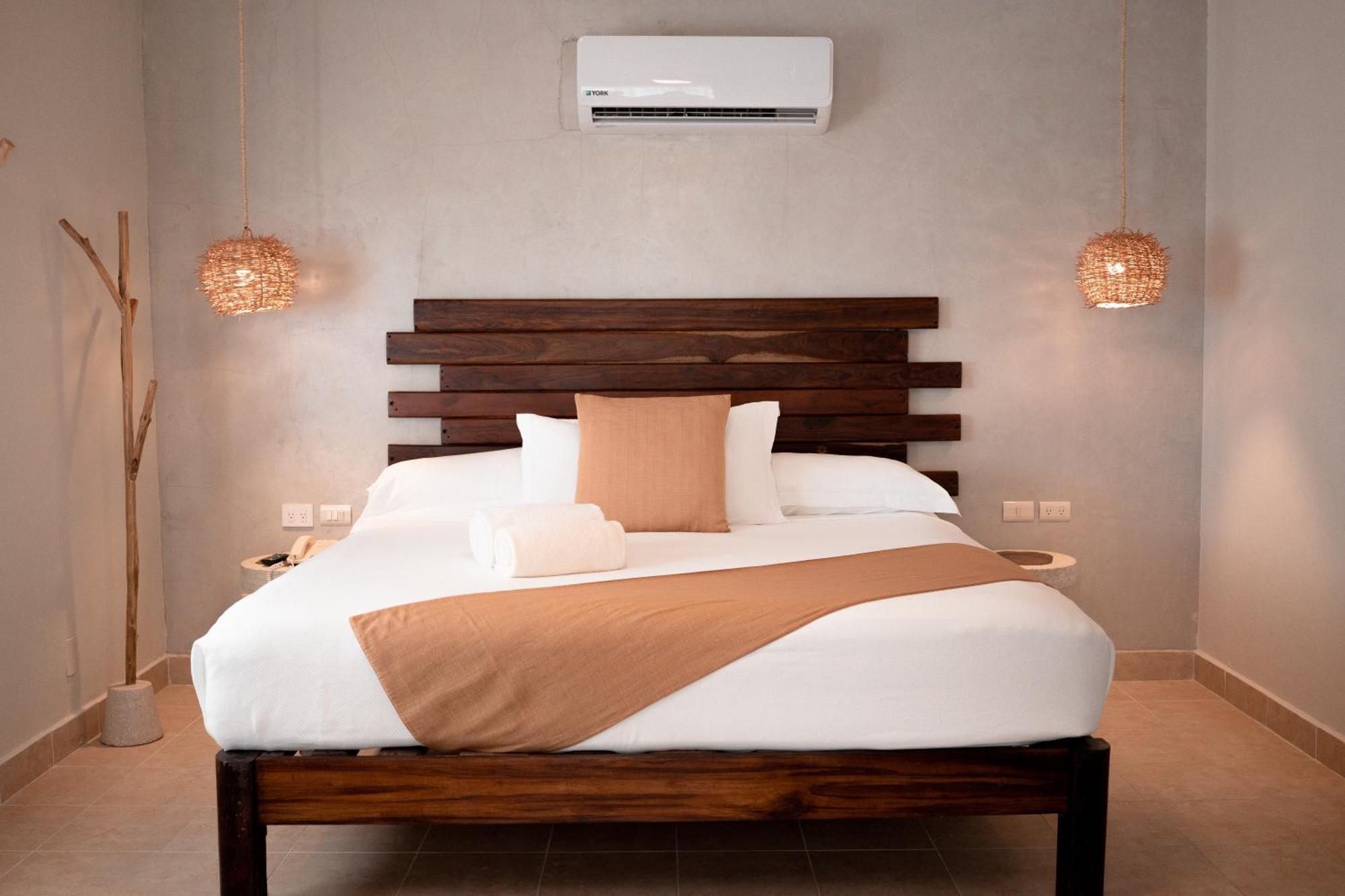 Pool View Room - King Bed,1588109812:JPEG