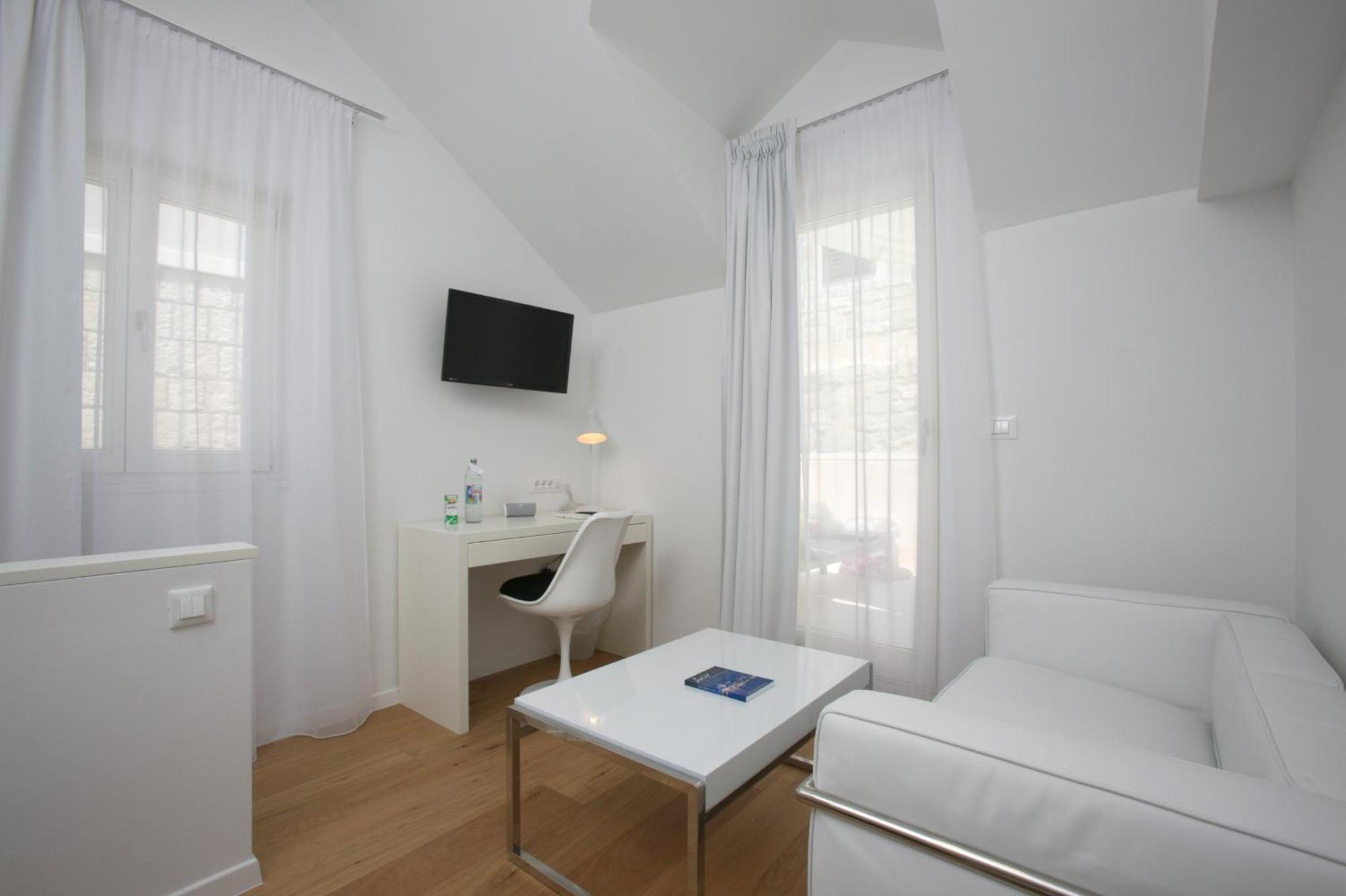 Standard Duplex Studio - Kovacica Street 27,1589533553:JPEG