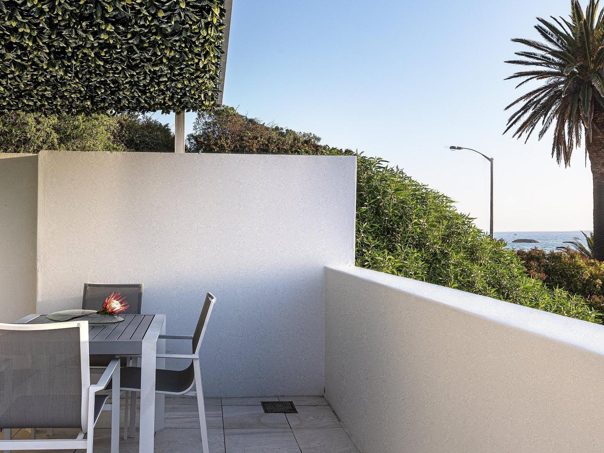 Pool Suite Plus with Terrace