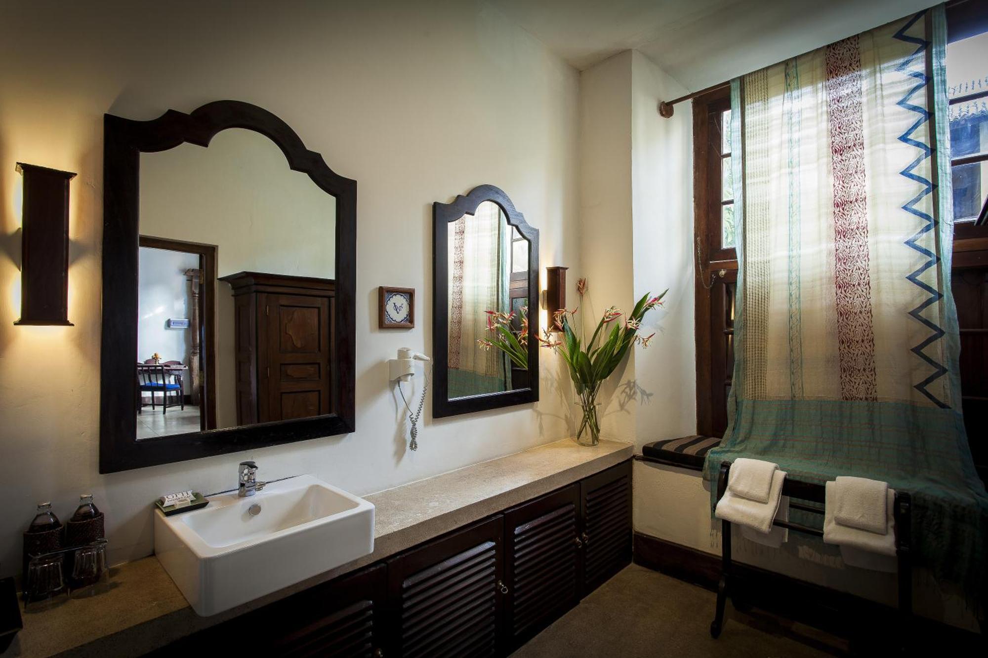 Porcelain Suite