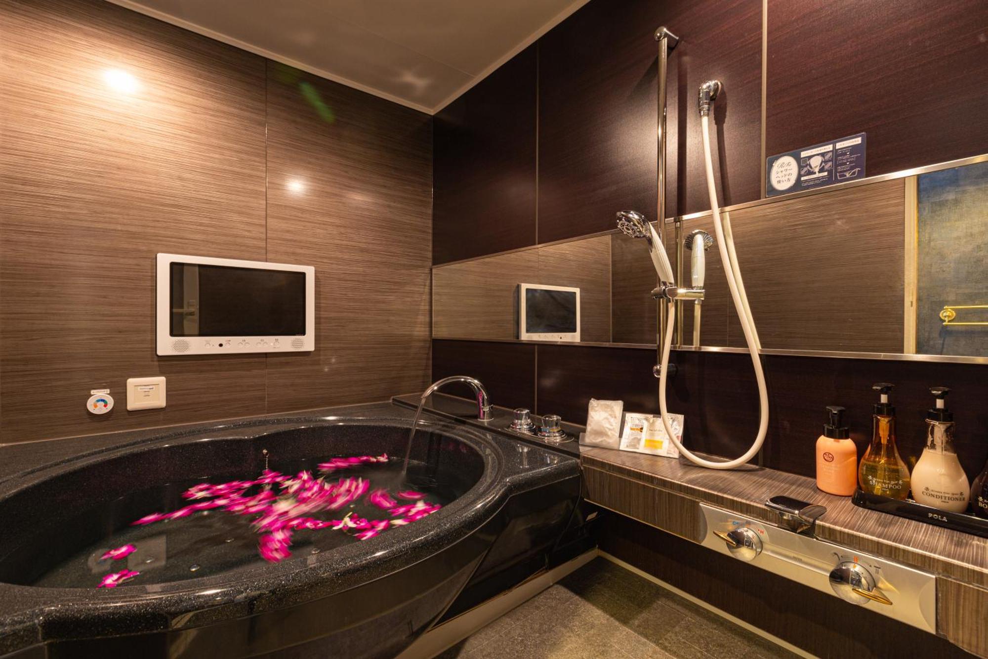 Junior Suite with Sauna & Open Air Bath - Non-Smoking