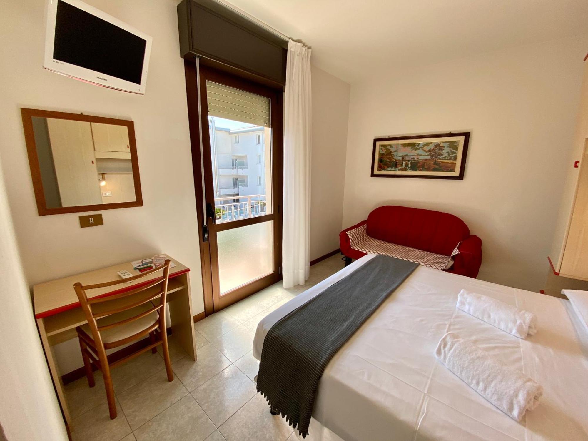 Standard Triple Room,1588408076:JPEG