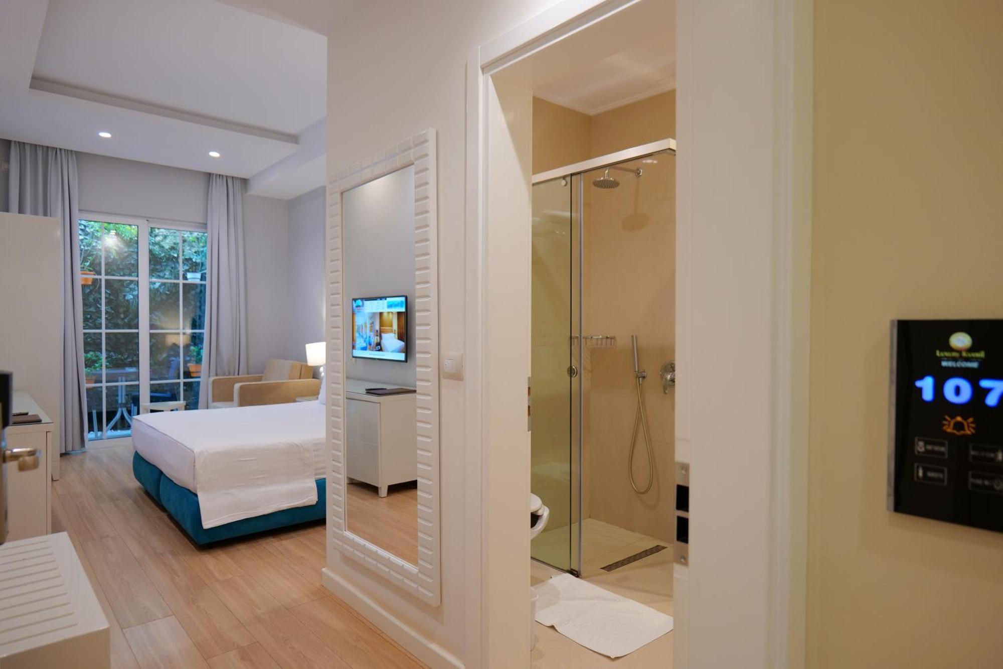 Double Room Balcony Ground Floor