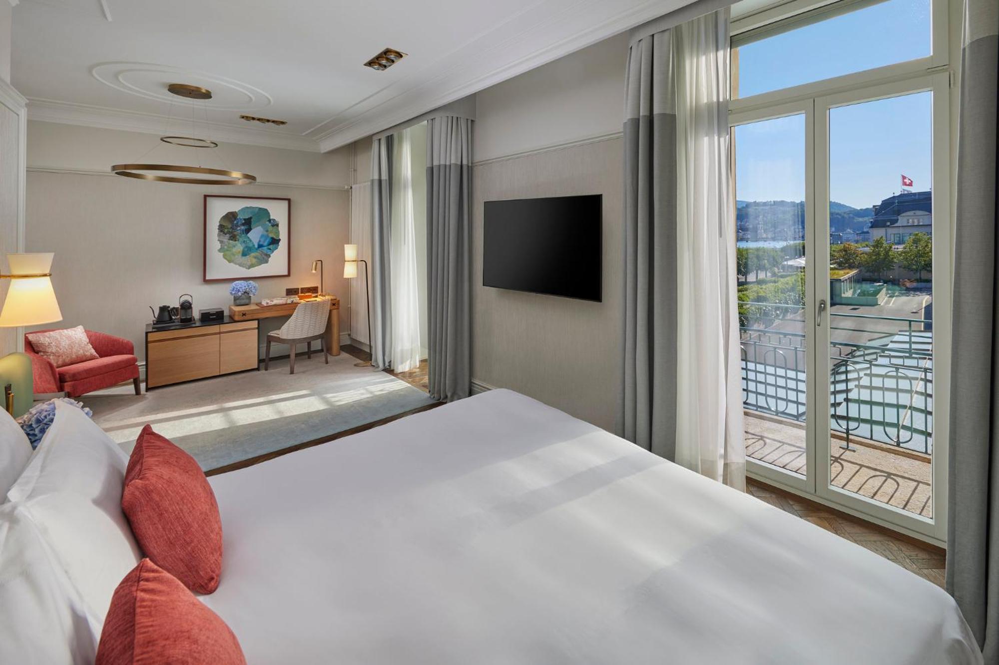 Superior Lake View Room Balcony