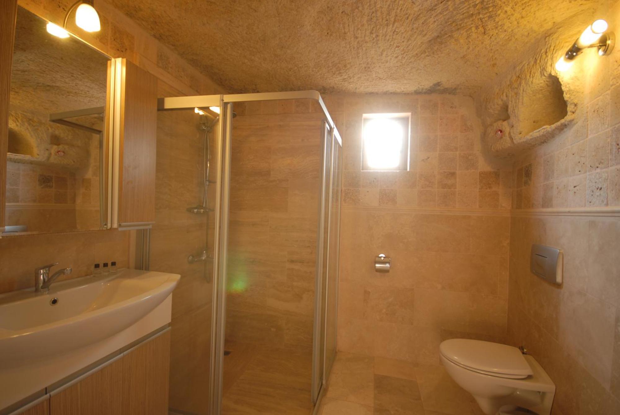 Panaromic Cave Room