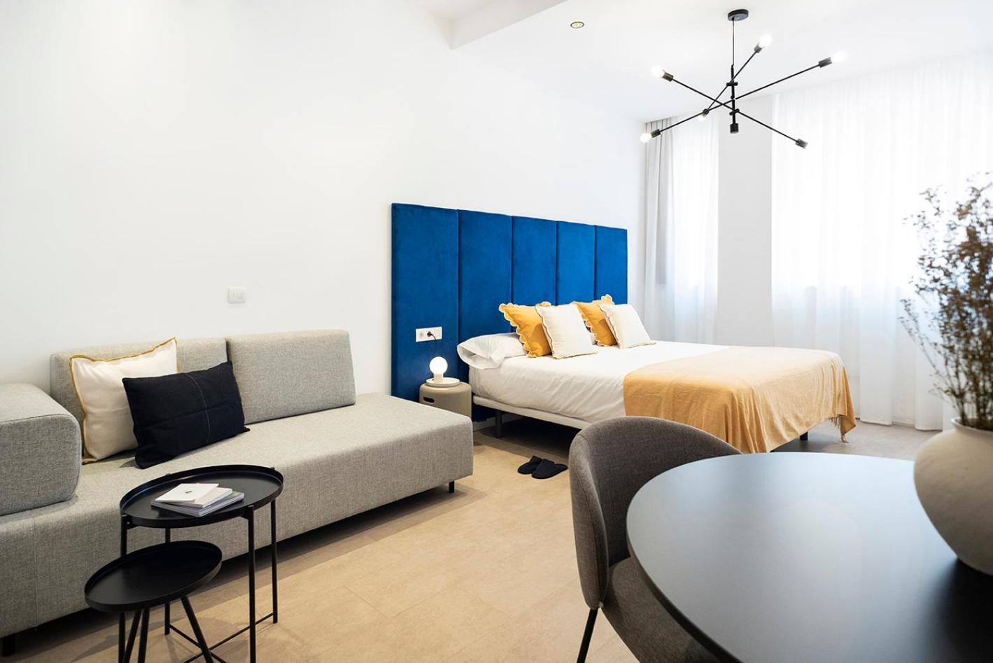 Studio (2 Adults)