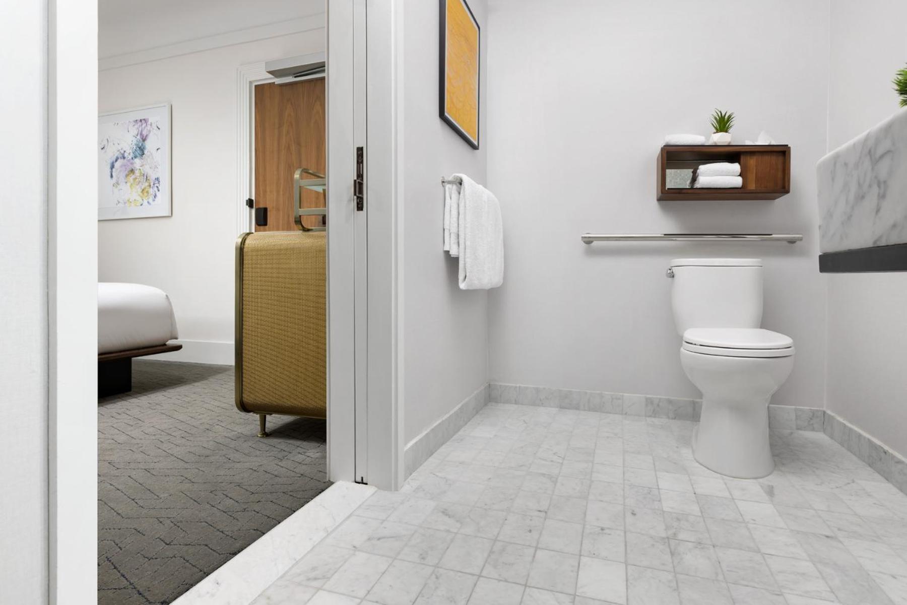 Habitación adaptada para personas con movilidad reducida - Cama grande