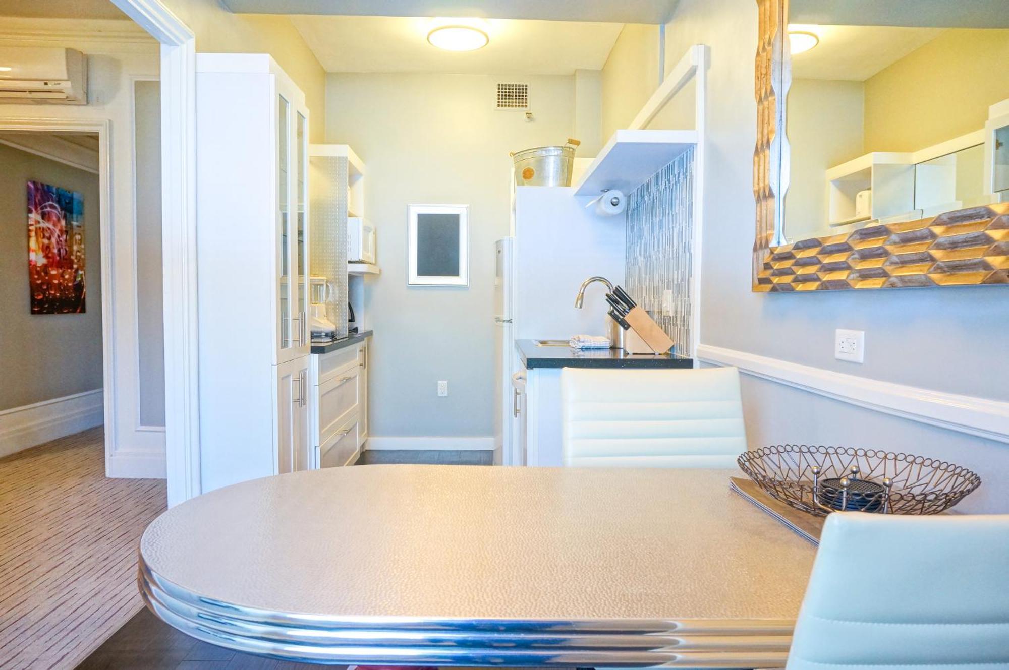 One-Bedroom Suite