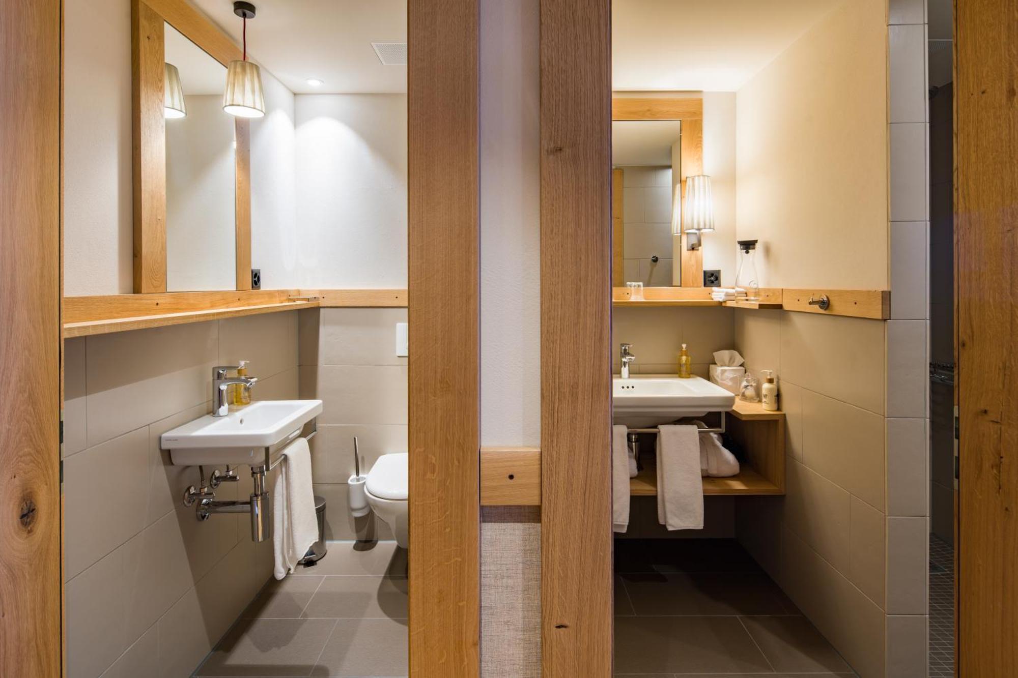 Superior Room - in family friendly Lago Lodge