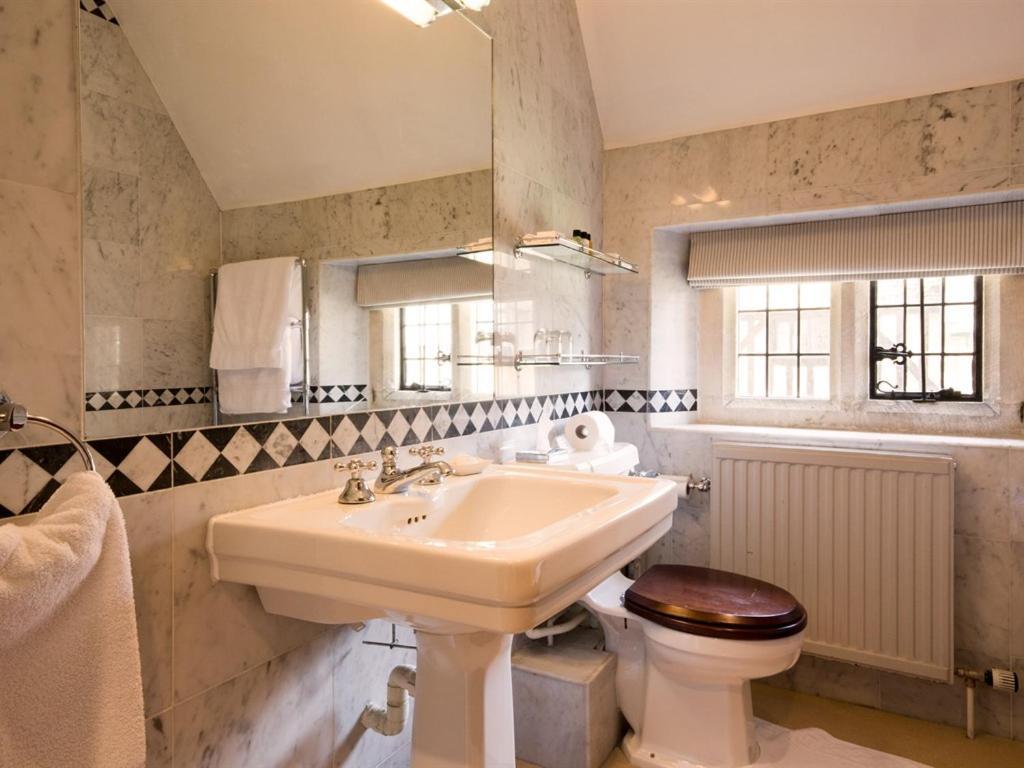 Standard King Room