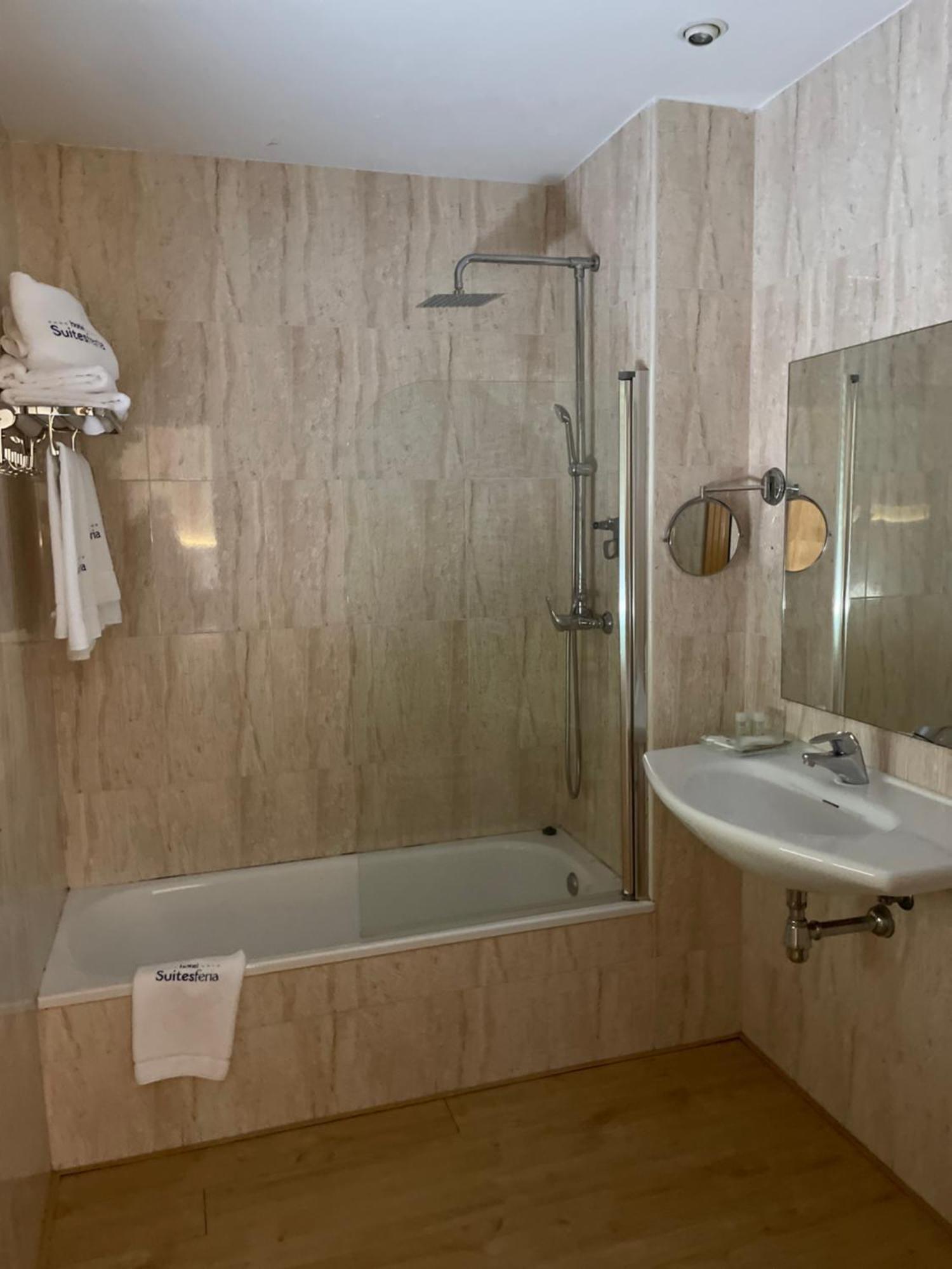 Kamer met Queensize Bed