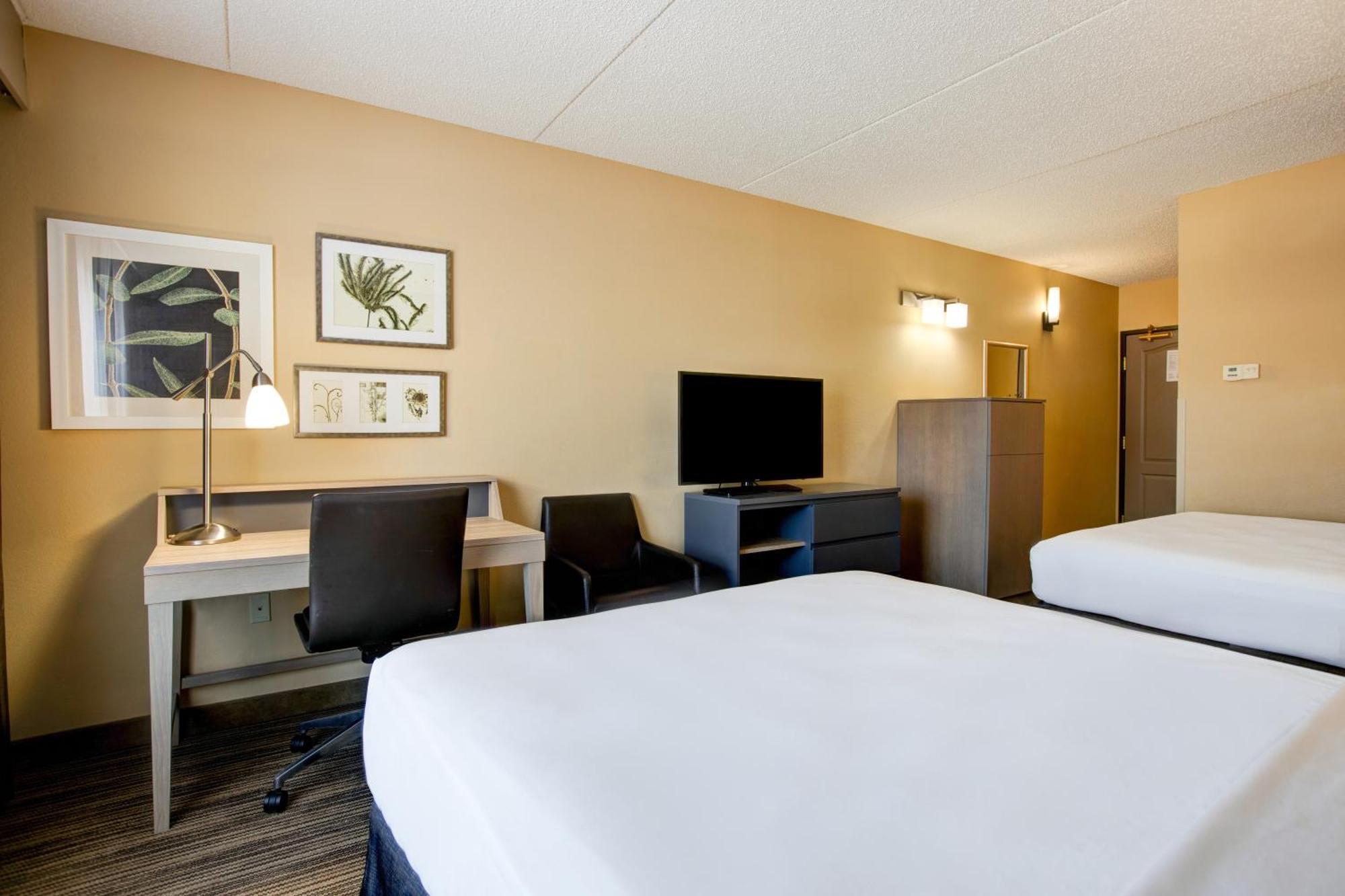 Standard Queen Room with Two Queen Beds - Non Smoking