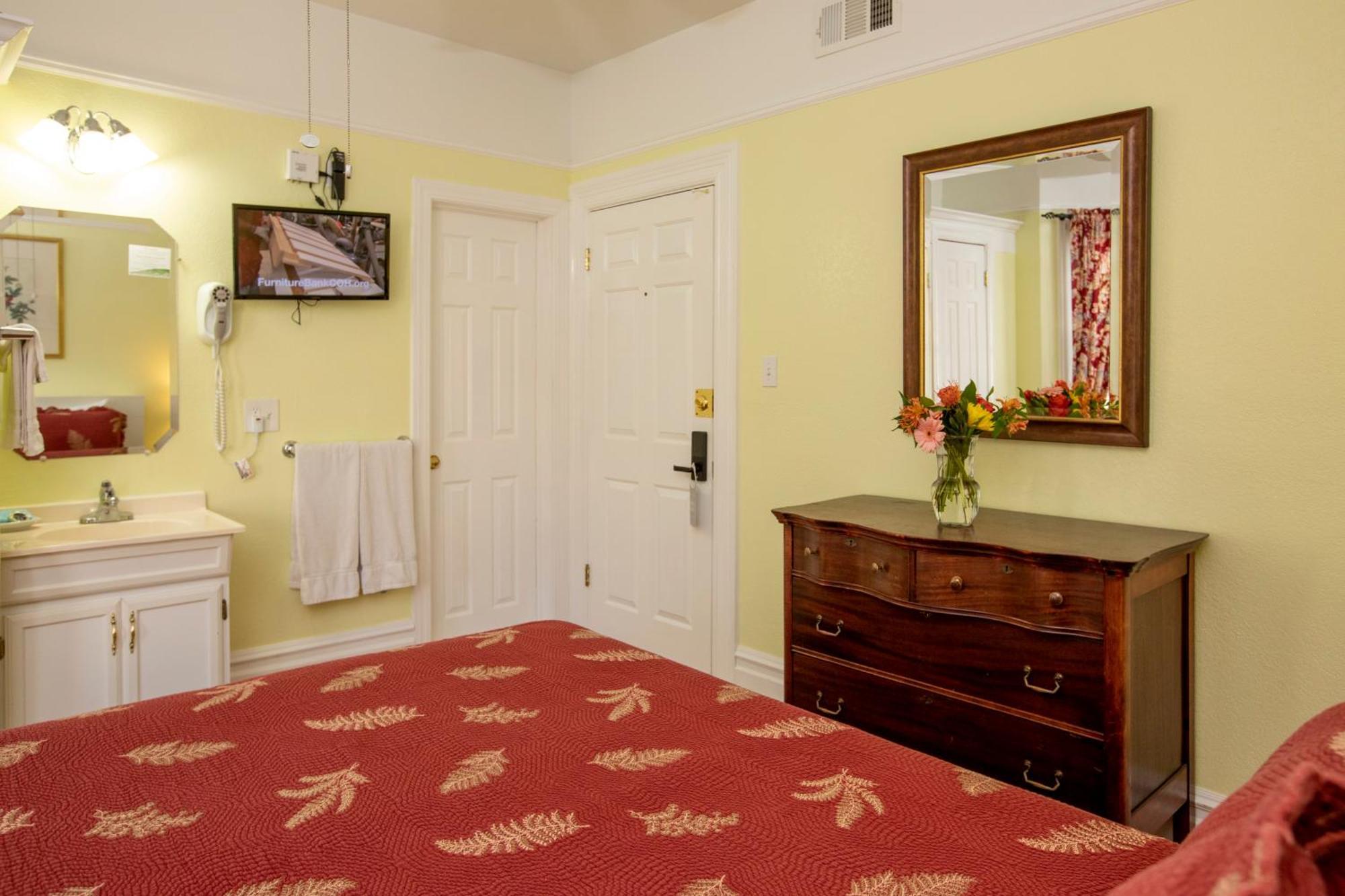 Queen Room