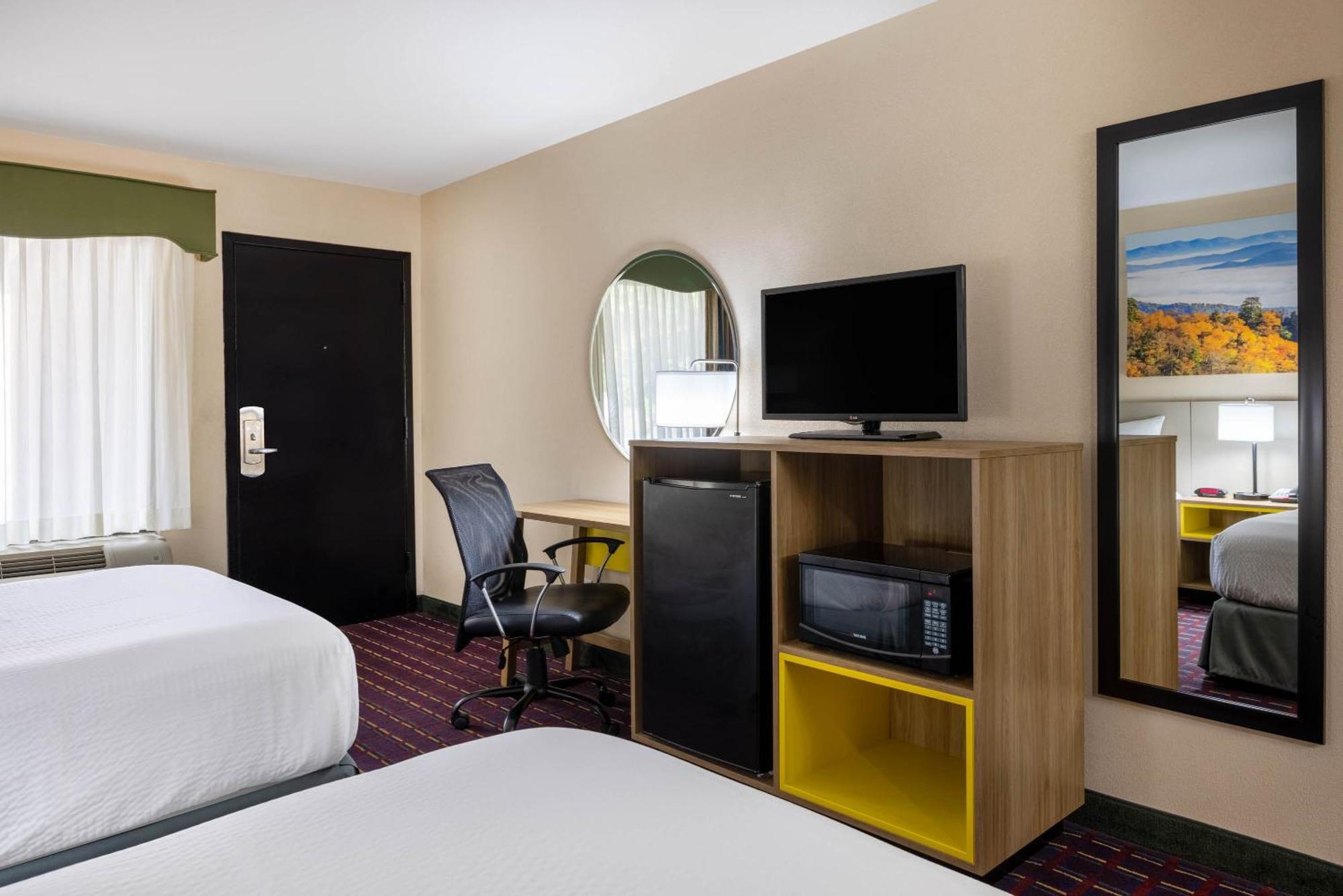 Double Room Two Double Beds Non-Smoking