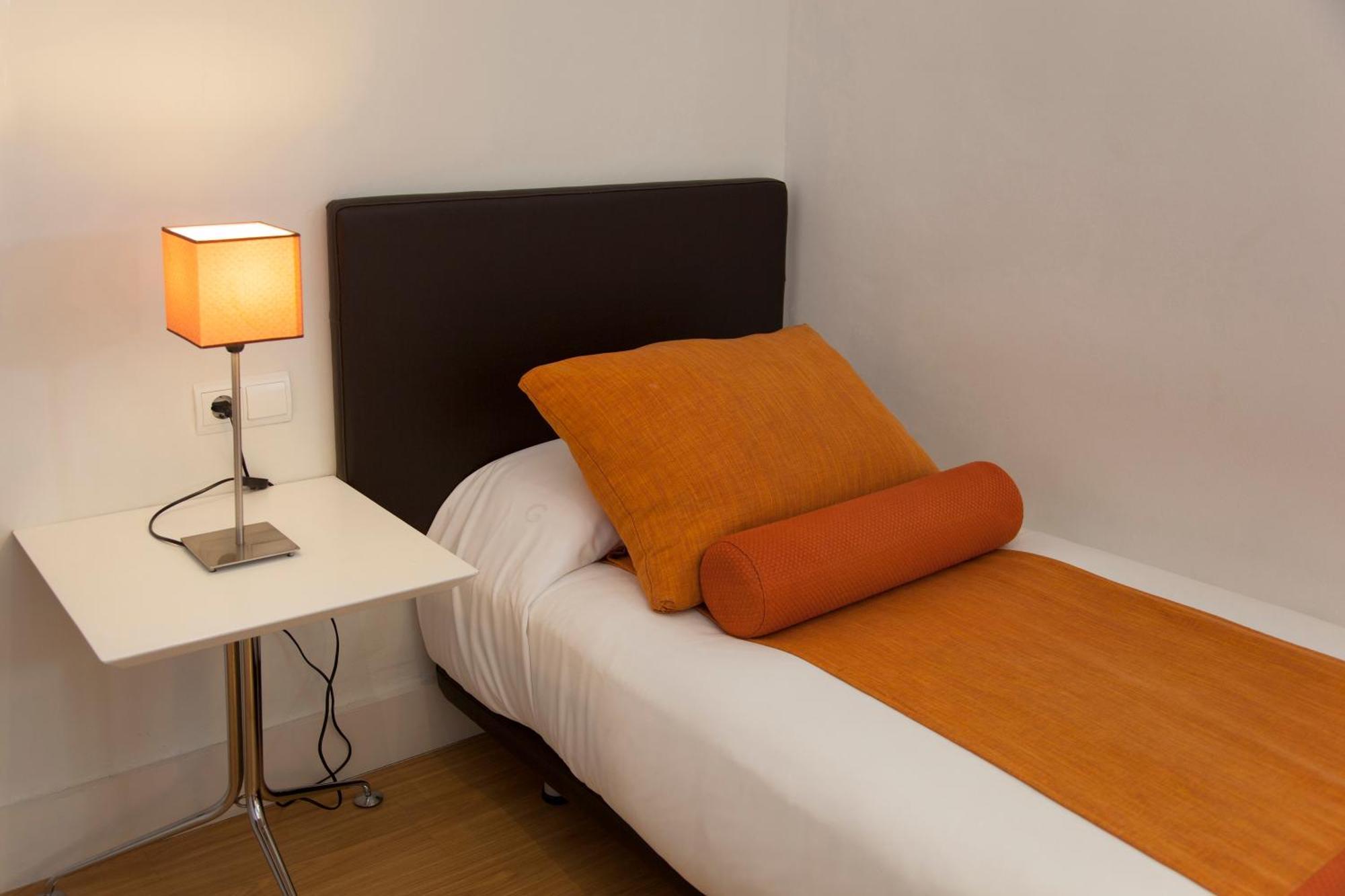 Budget Single Room with Private External Bathroom,1588097696:JPEG
