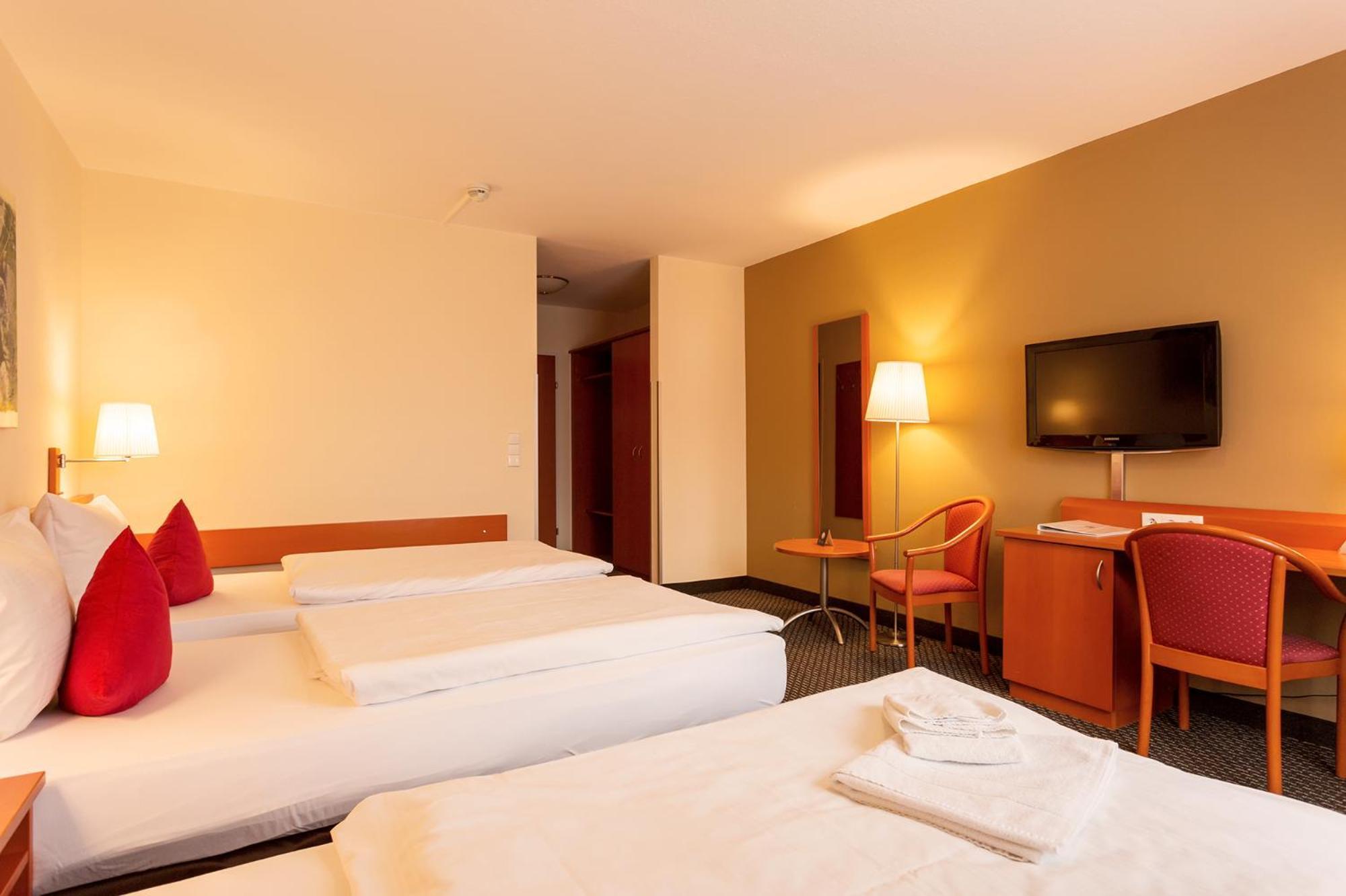 Triple Room,1589356971:JPEG