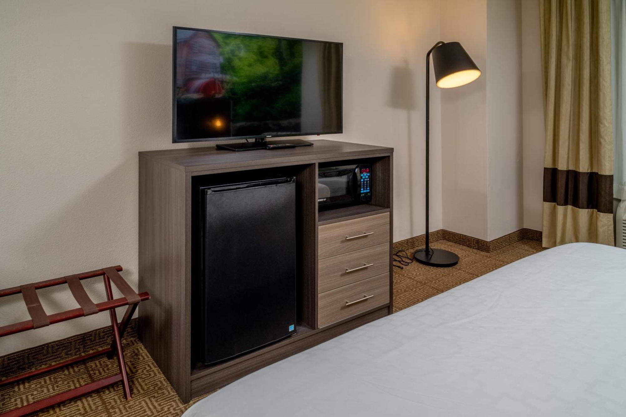 King Room - Accessible/Non-Smoking