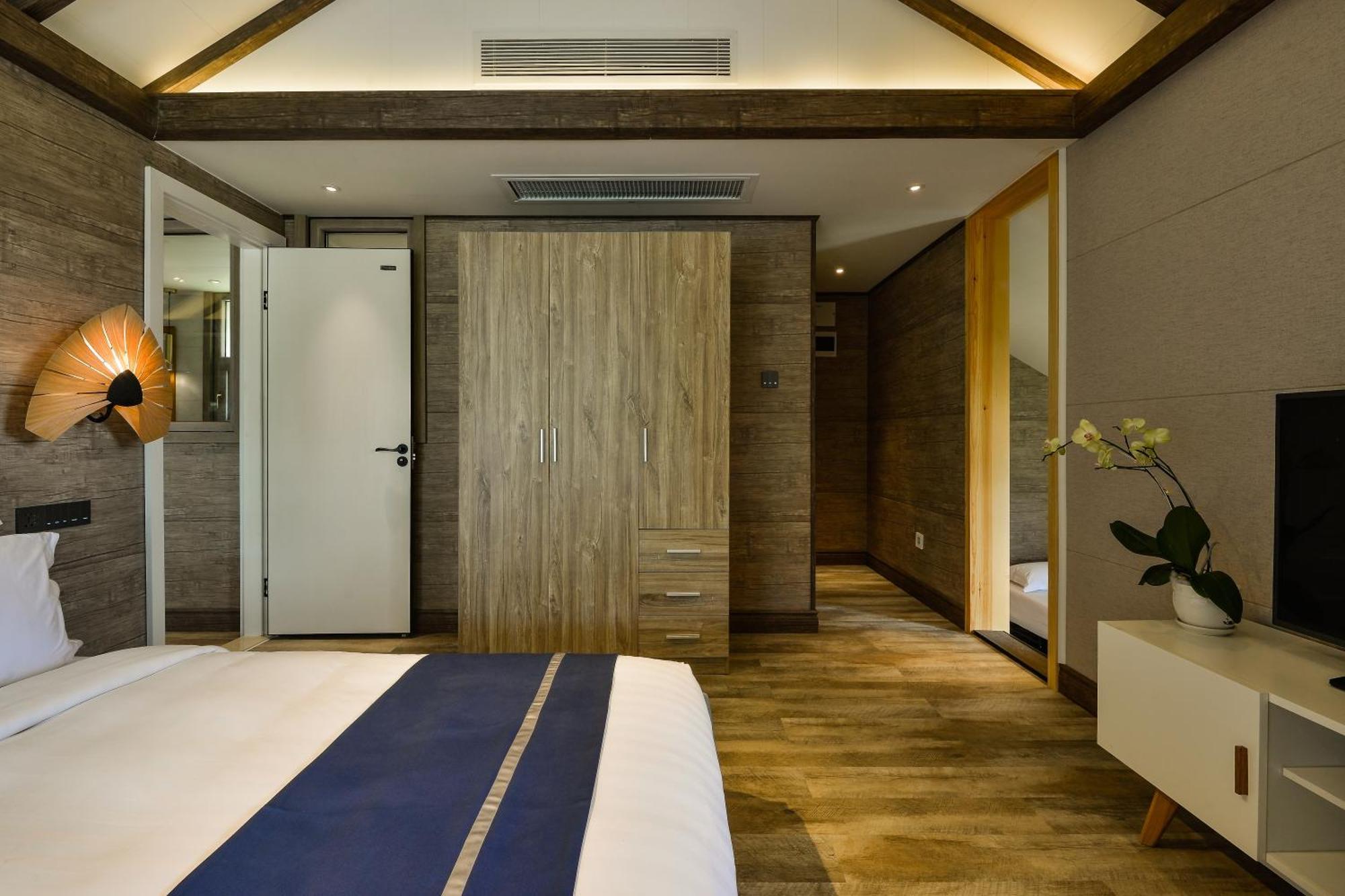Bungalow Triple Hillside