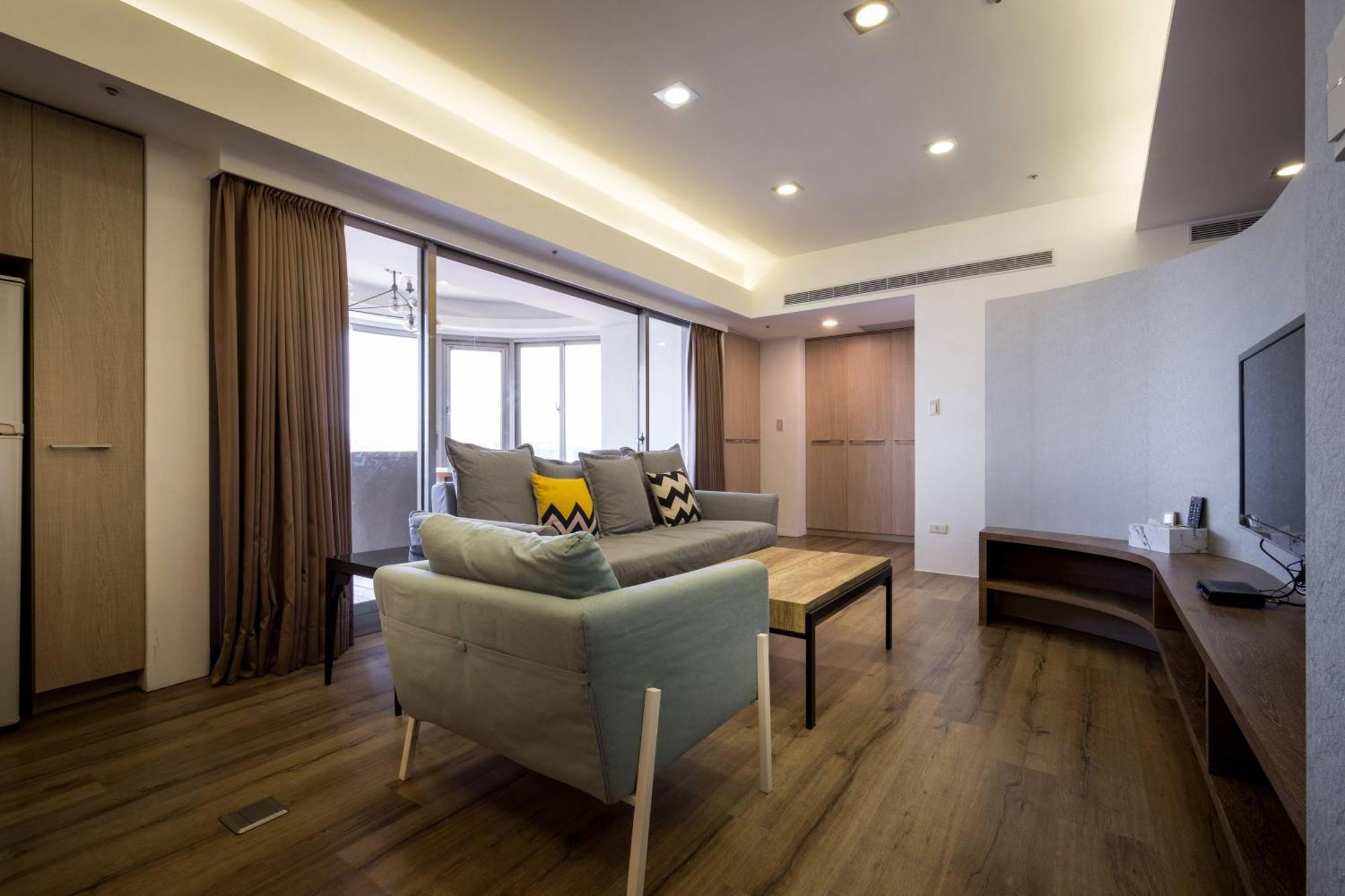 Deluxe Family Room with City View