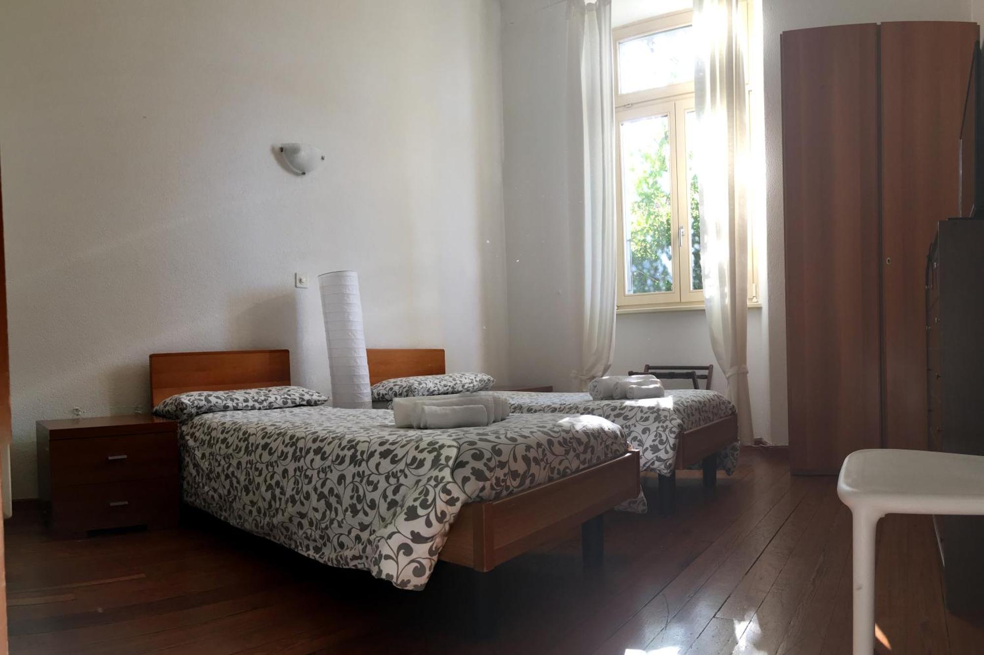 Twin Room Lake View