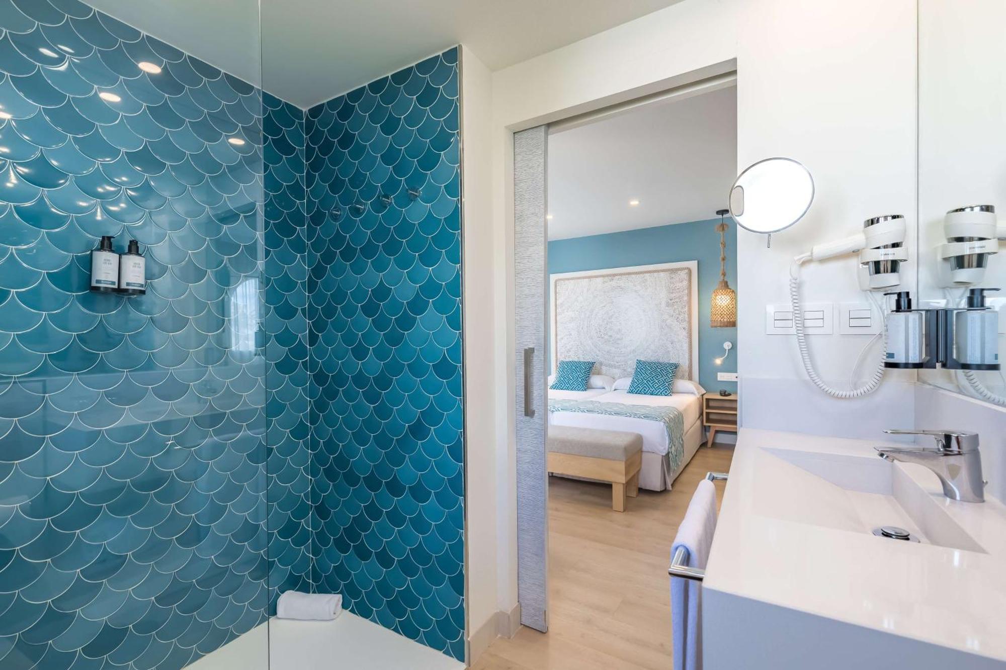 Chambre Supérieure - Vue sur Mer (3 Adultes)