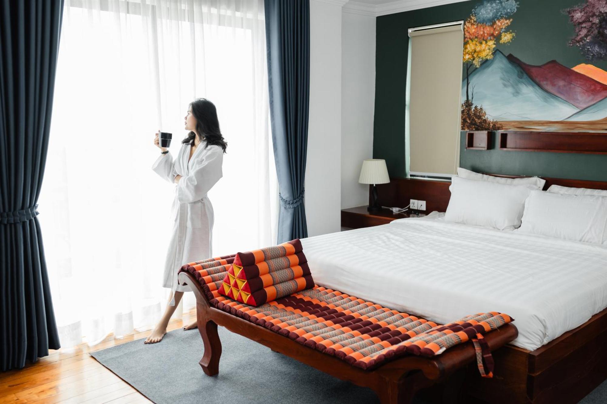 Junior Suite with Balcony City View - Free Pick Up at Bus station