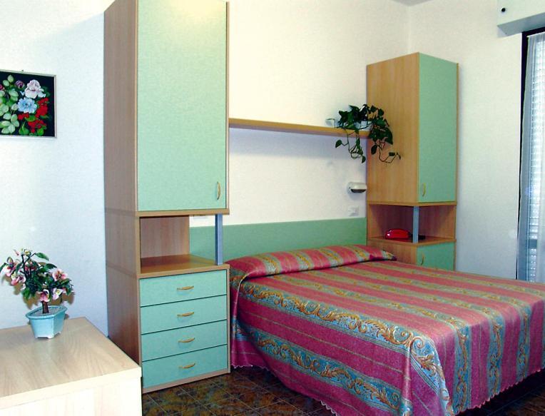 Double or Twin Room,12859326:JPEG