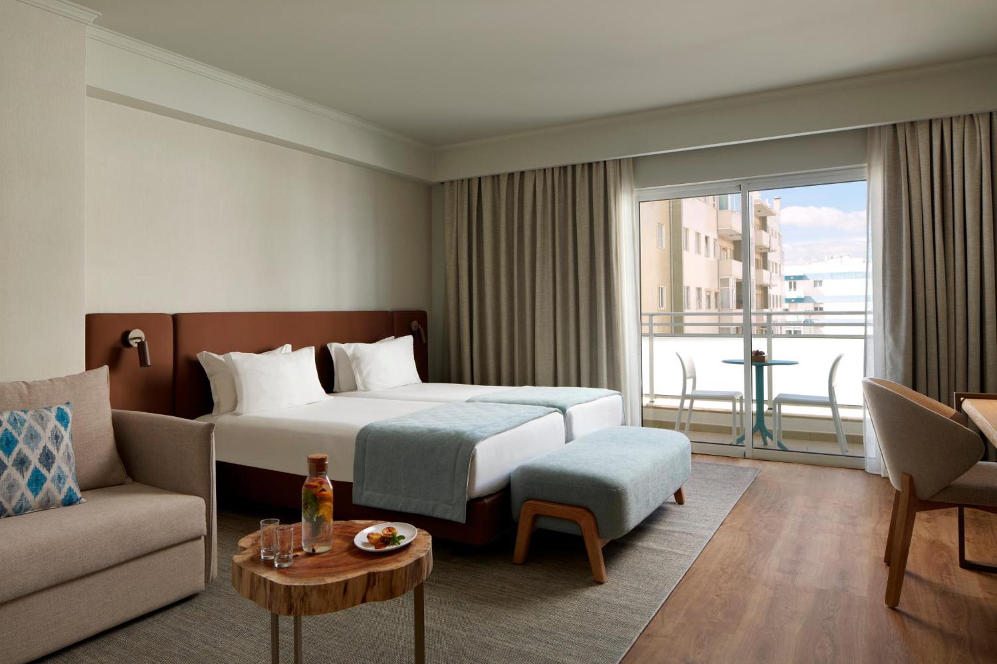 Superior Room with Partial Sea View,1590334981:JPEG