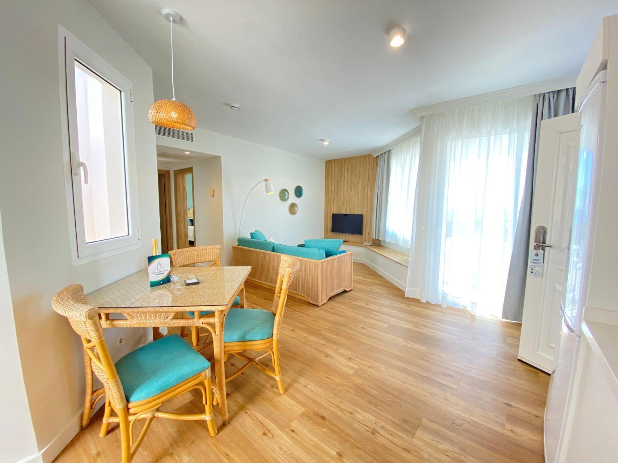 Suite - Vue sur Mer (5 Adultes + 1 Enfant)