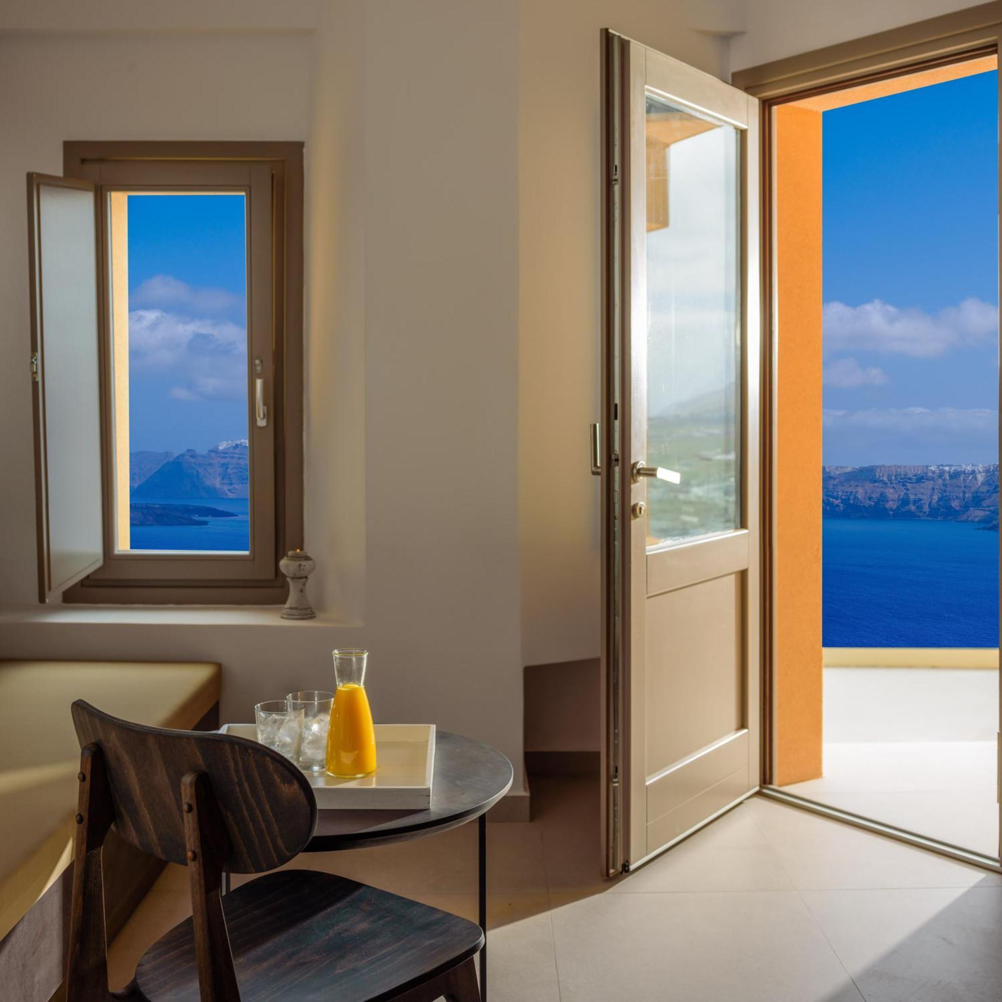 Superior Suite mit Aussicht auf die Caldera
