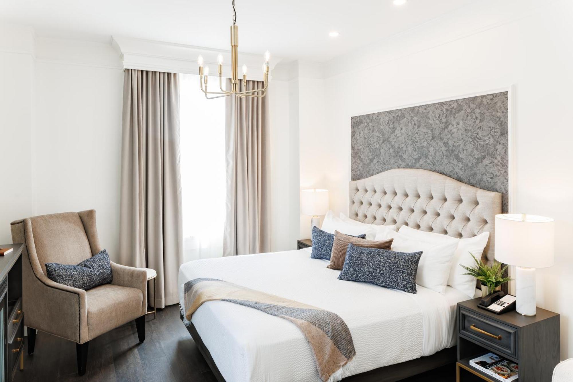 Deluxe King Room