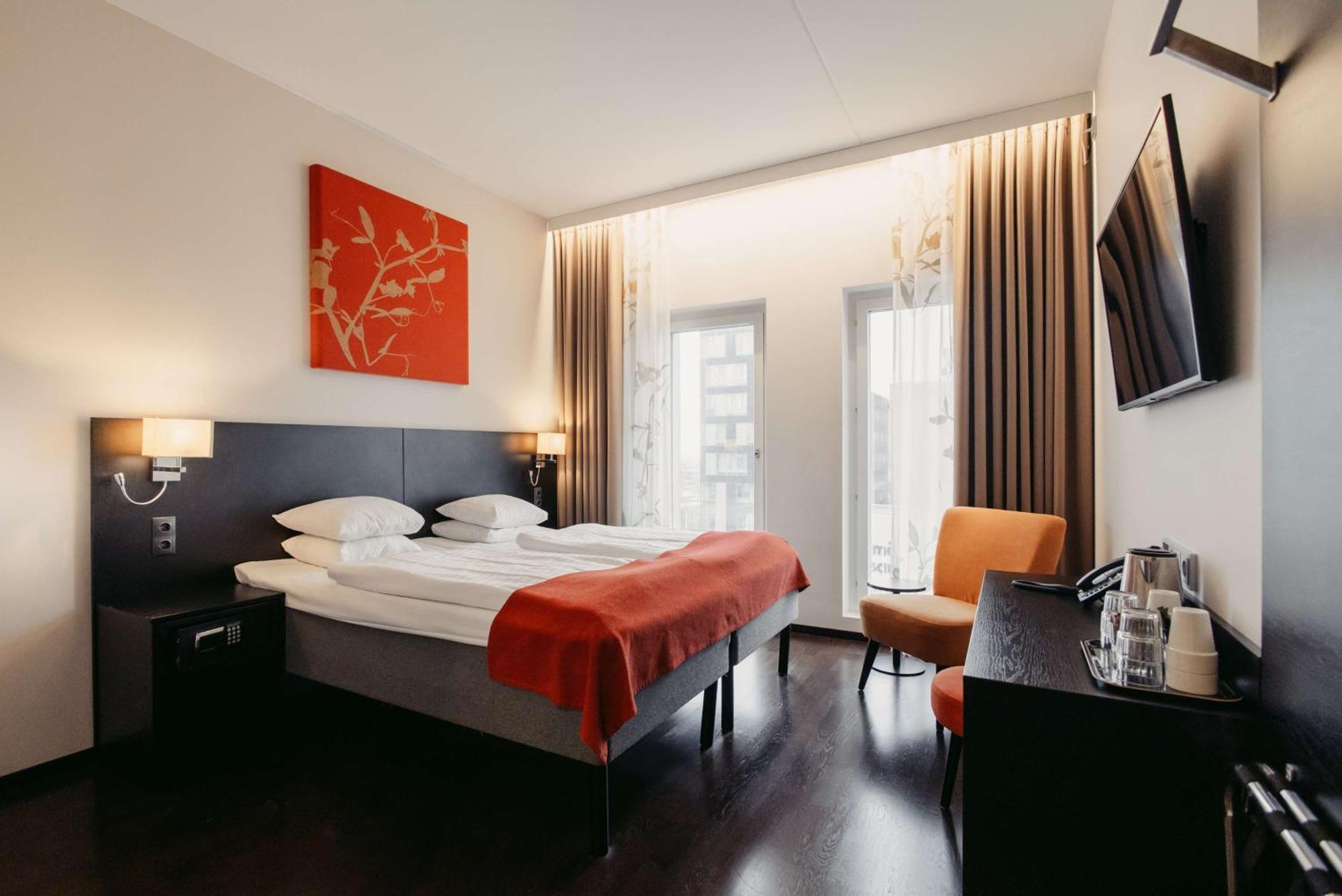 Premium King Room - Non-Smoking,1590370713:JPEG