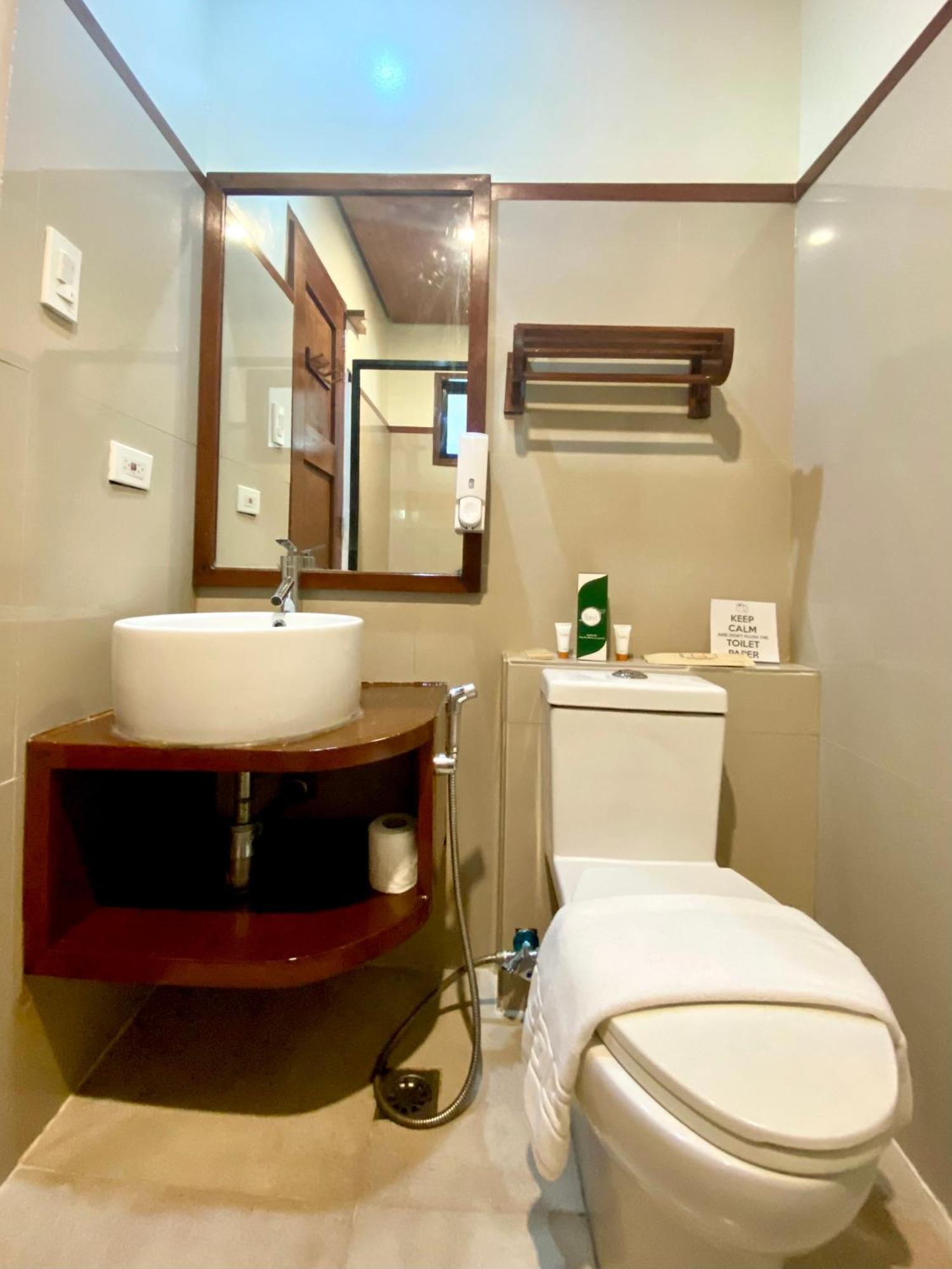 Standard Twin Room with Garden View