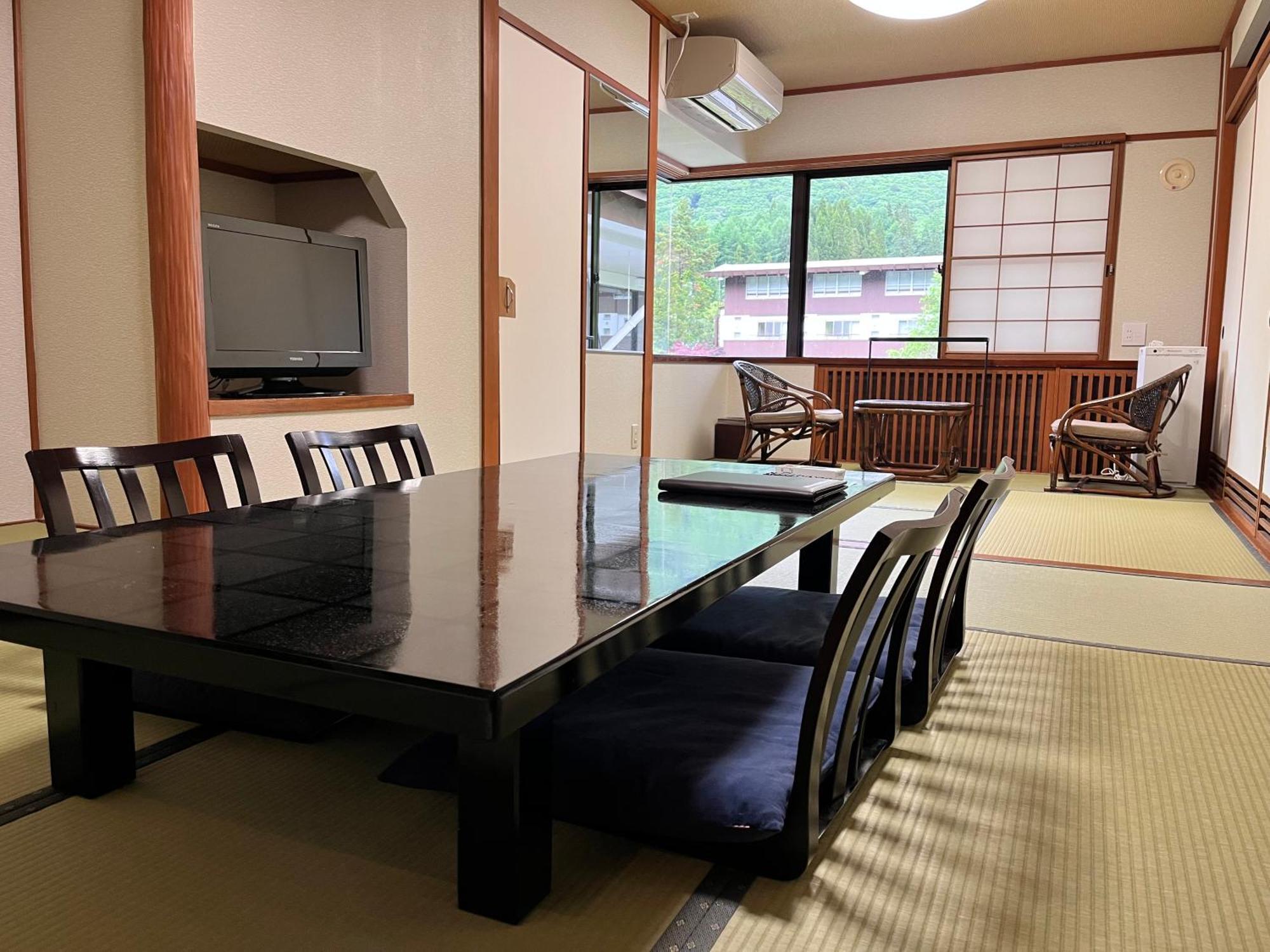 Japanese-Style Room