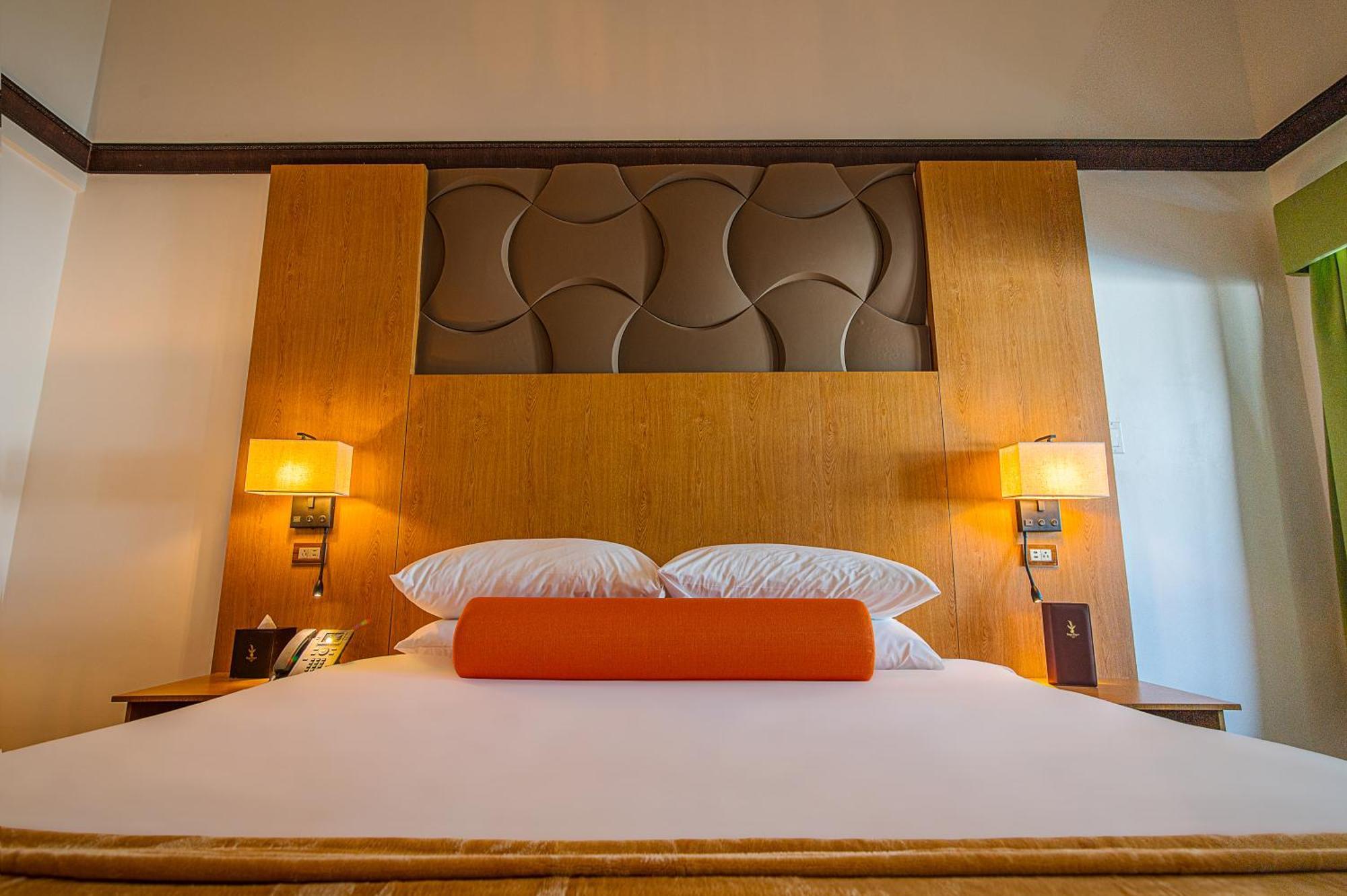 Queen Room with Pool View