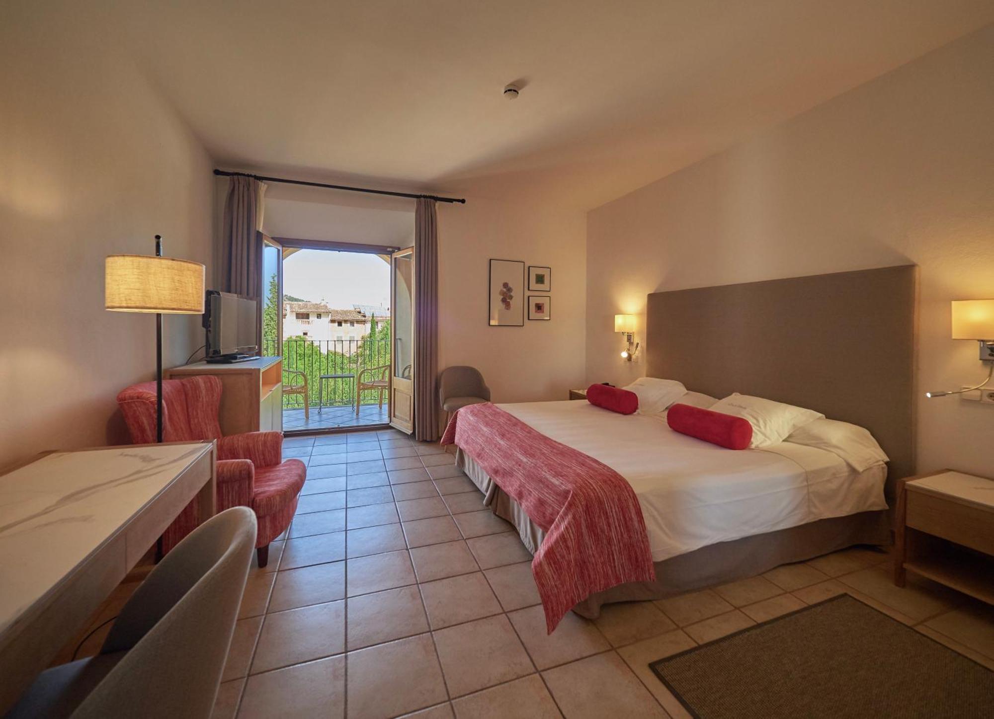Attic Suite with Terrace,1591237406:JPEG