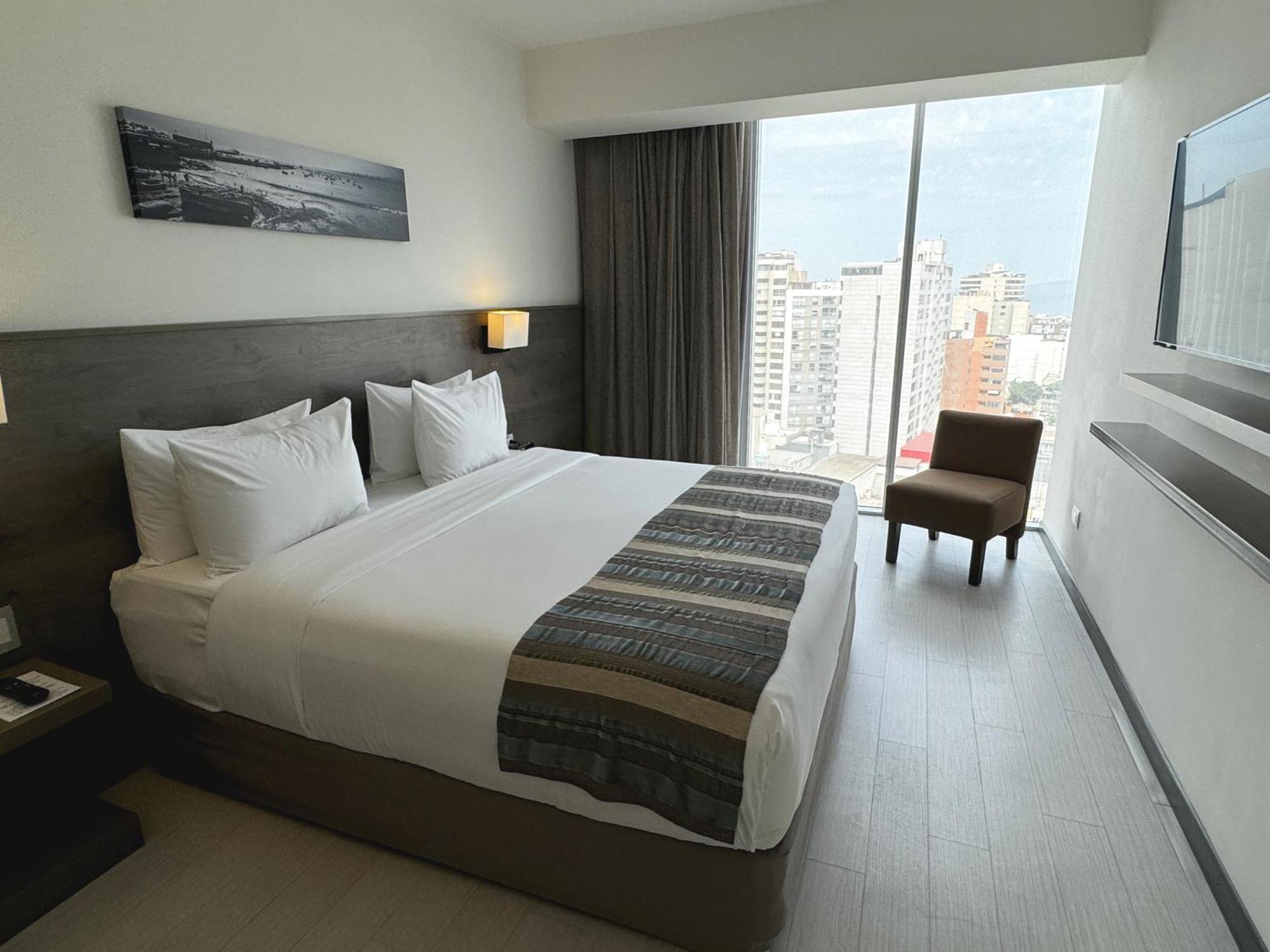 Junior King Suite Partial Ocean View,1611172226:JPEG