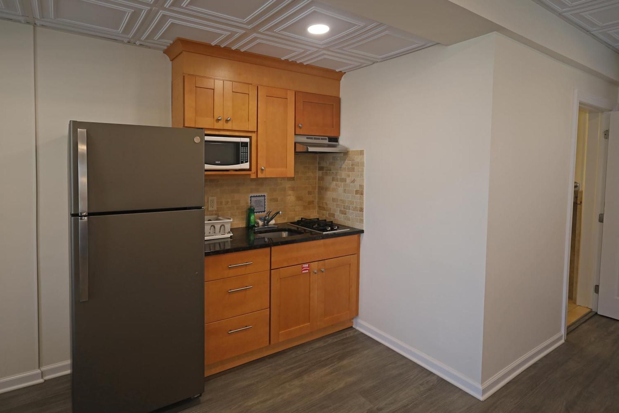 Deluxe Double Room with Side Sea View