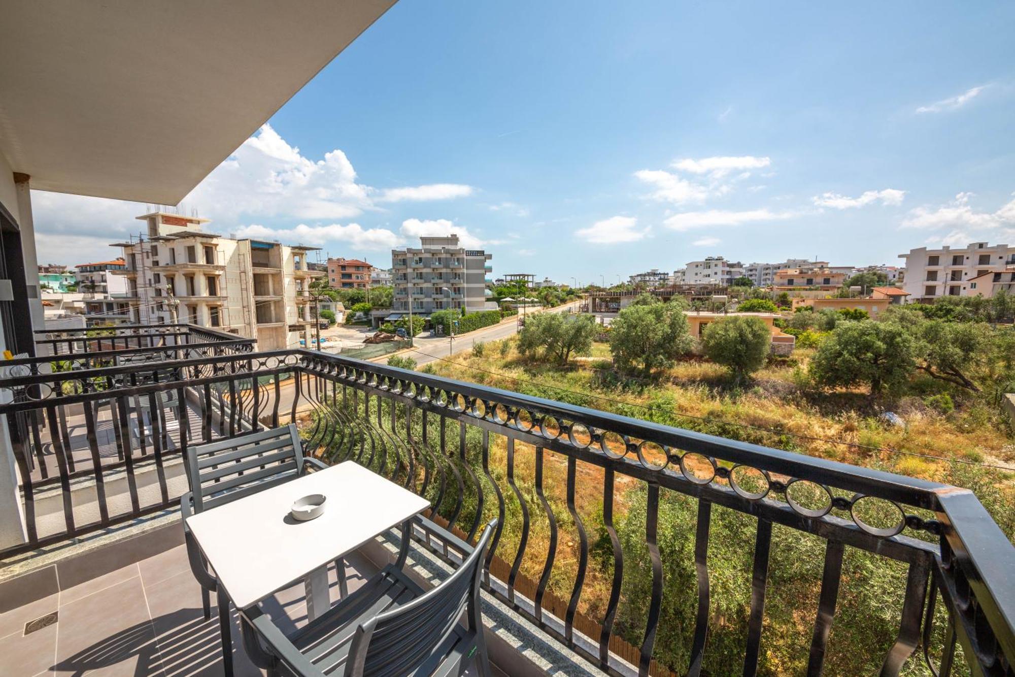 Deluxe Double or Twin Room with Balcony