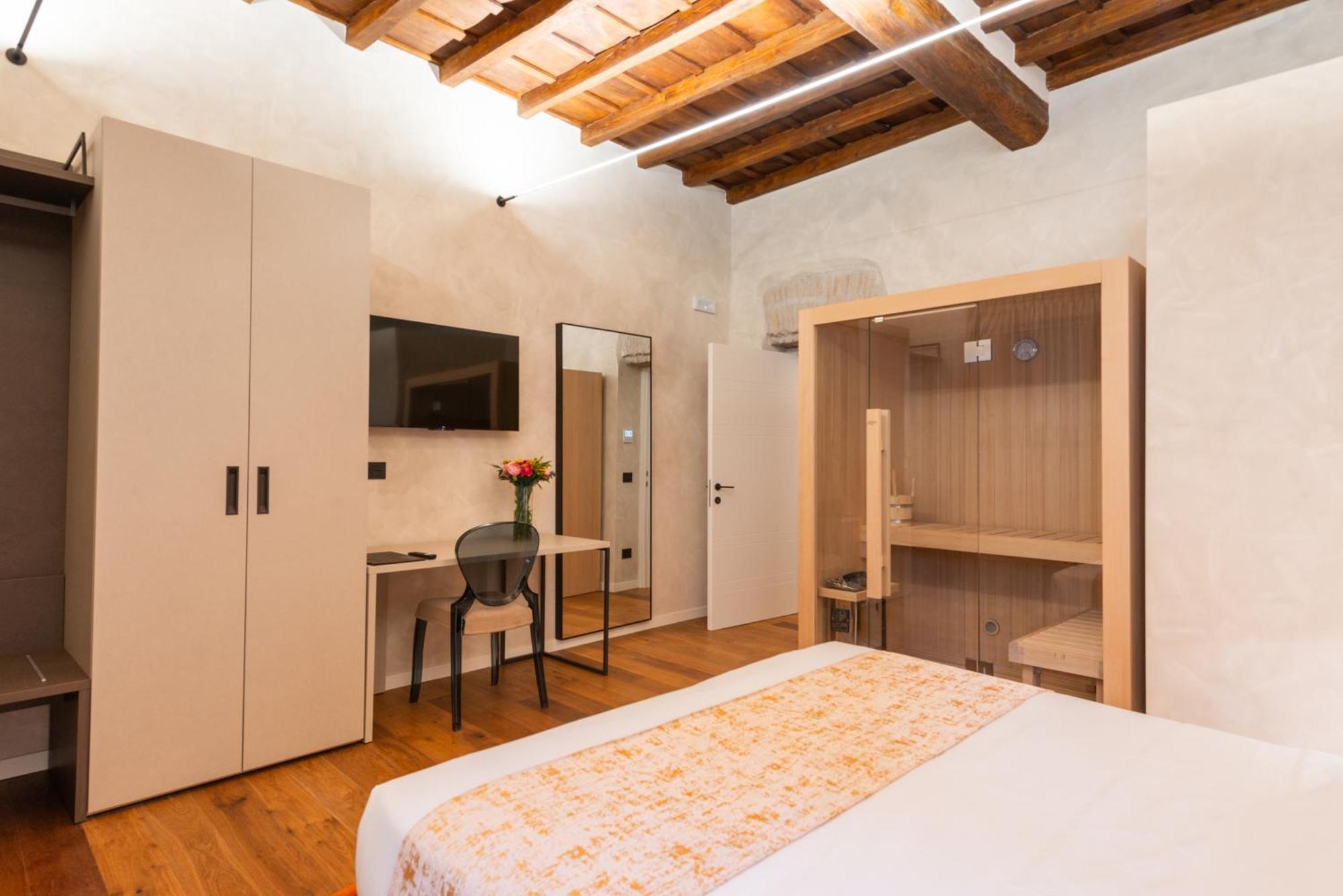 Suite with Sauna