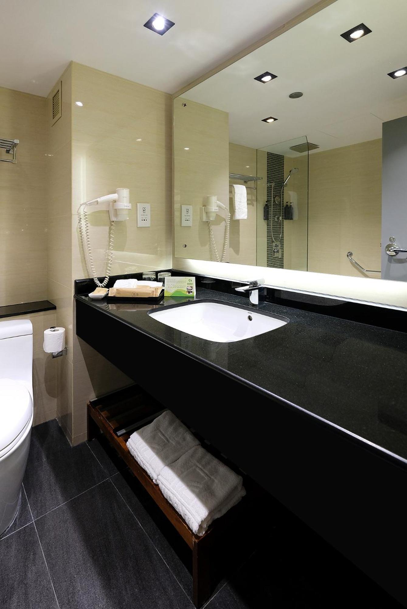Executive Room with Buffet Breakfast for 2 People (Non-smoking),1612958442:JPEG