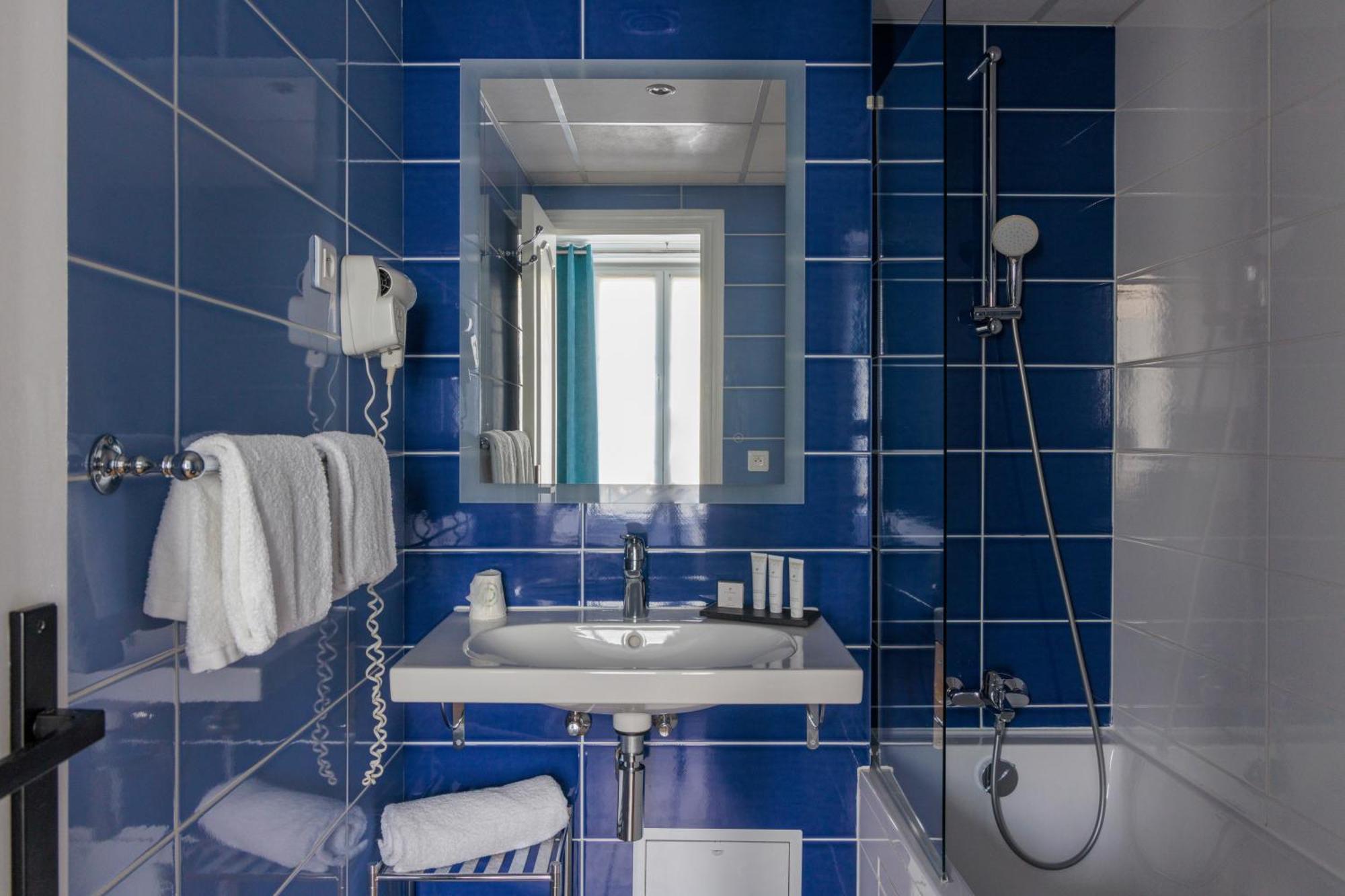 Two Connecting Double Rooms