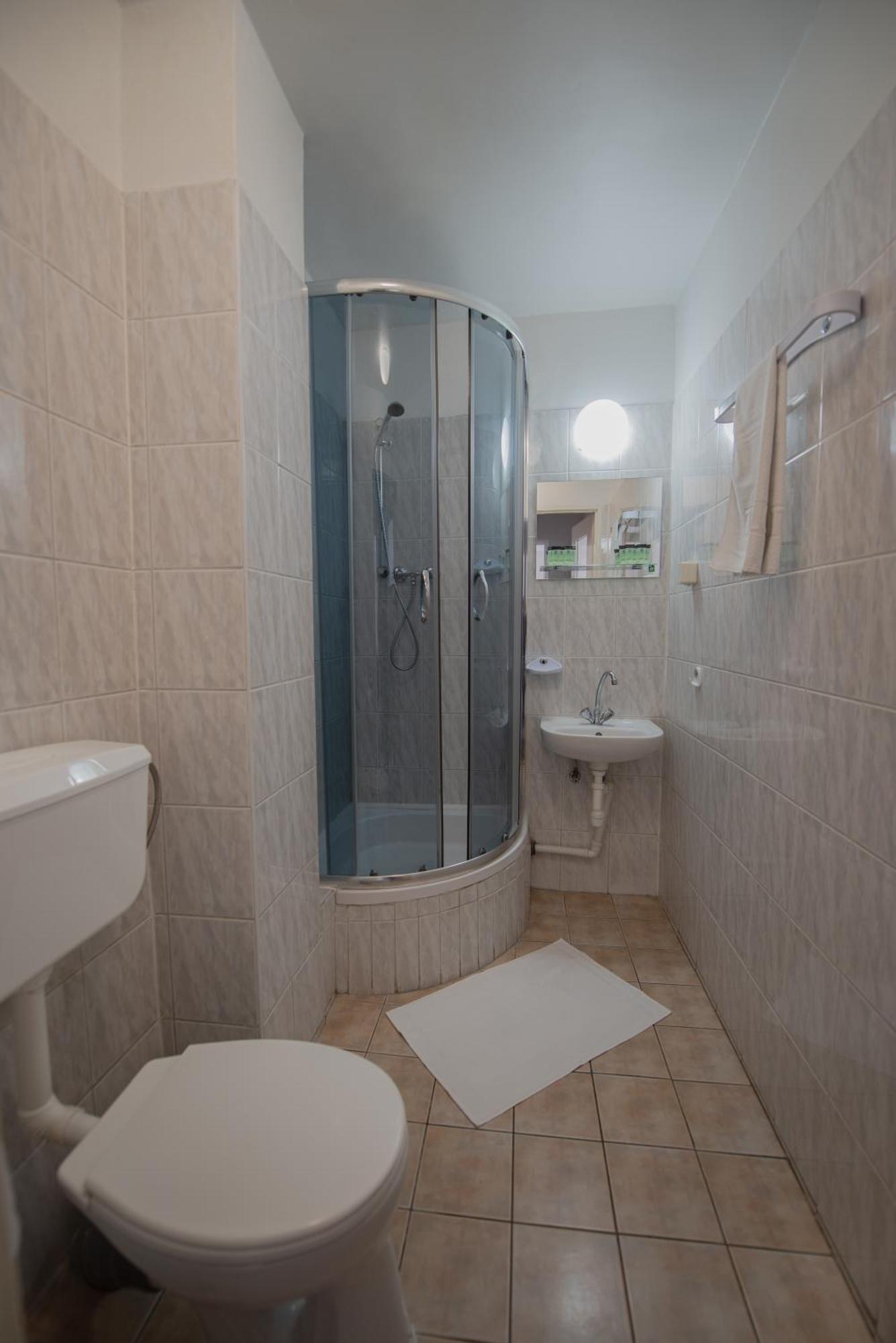 Economy Twin Room