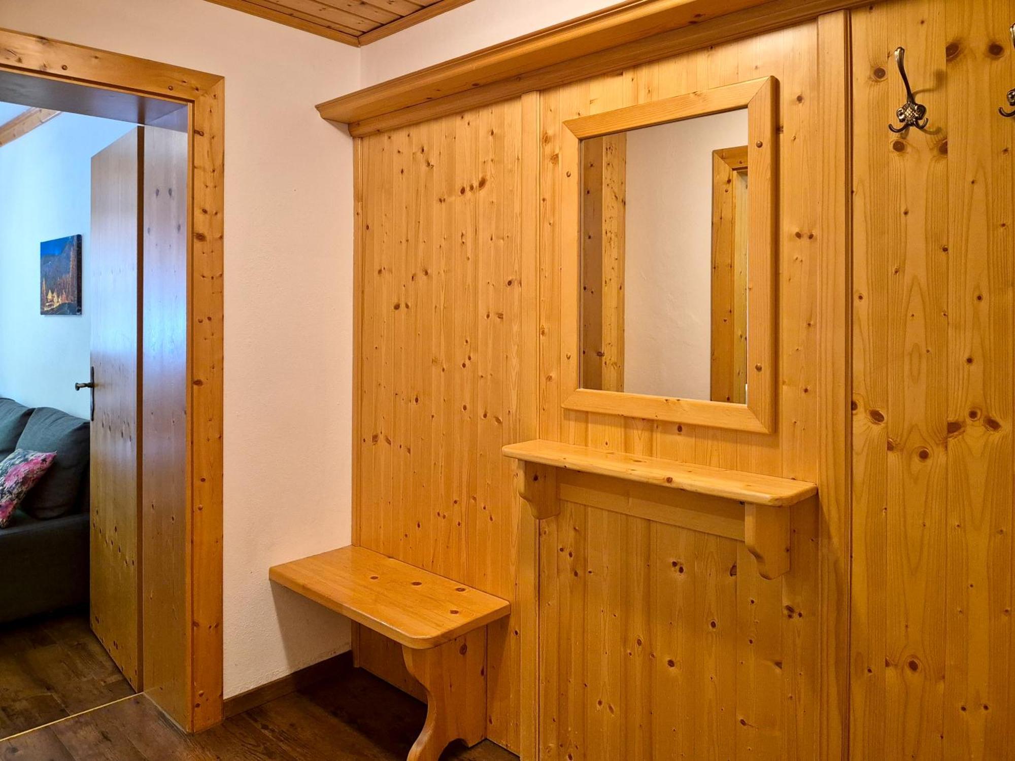 Grote tweepersoonskamer met balkon